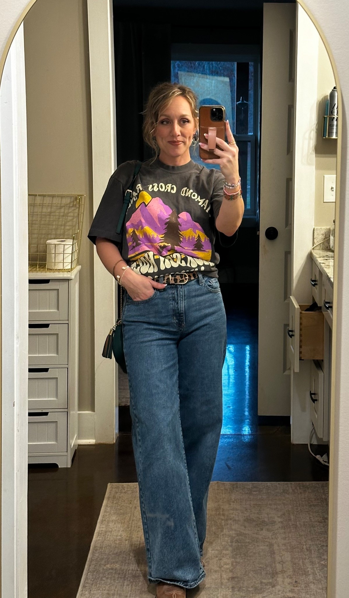 Date night ✨ @Levi's

Shirt is from Diamond Cross Ranchh

#LTKootd