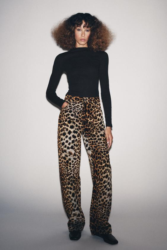 LONG SLEEVE RIBBED BODYSUIT | Zara US