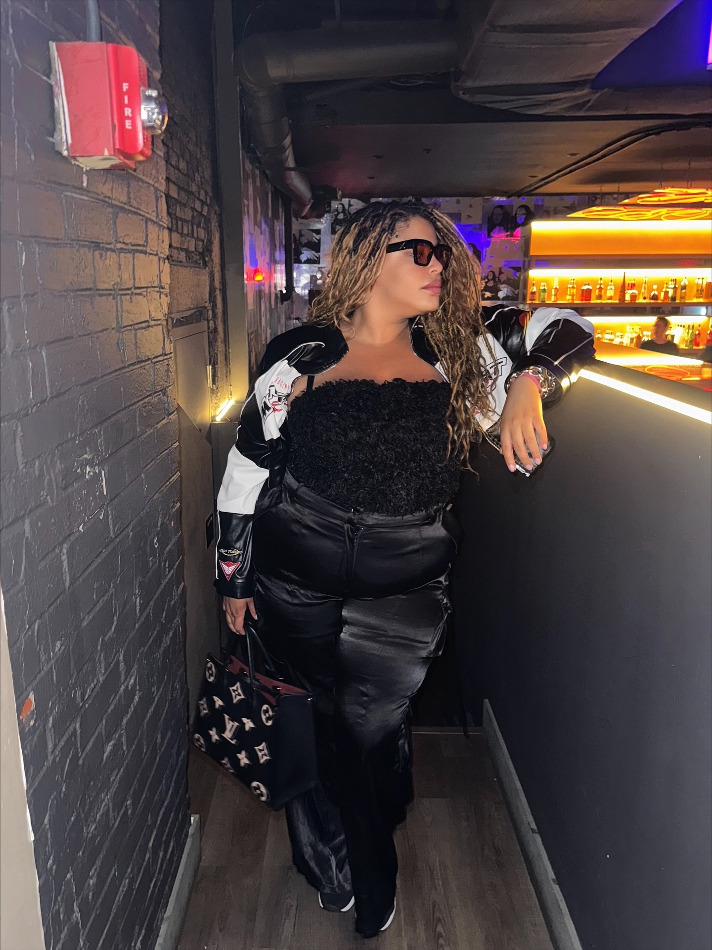 3 stops, 2 outfits, one gorgeous bag! 
This is my fall/winter go to purse. It’s a fit all for everyone and matches with everything. Whether you’re buying it for yourself or someone else this holiday season, it’s the perfect choice. 

#LTKStyleTip #LTKItBag #LTKHoliday
