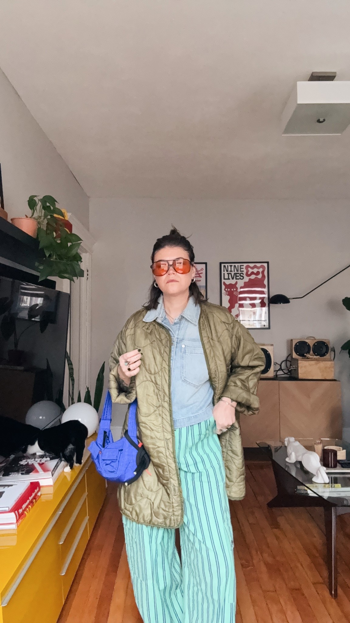 Exact top and some other options linked. Exact earrings and bag too! 

#LTKSeasonal #LTKFindsUnder100 #LTKFindsUnder50