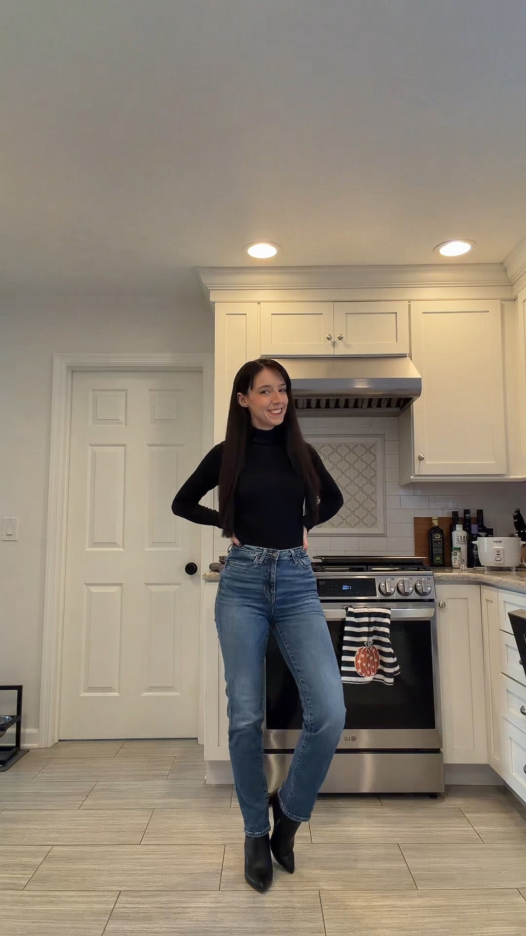 Chill Sunday 🖤 #fyp #ootd #fitcheck 

#LTKStyleTip #LTKSeasonal #LTKFindsUnder100