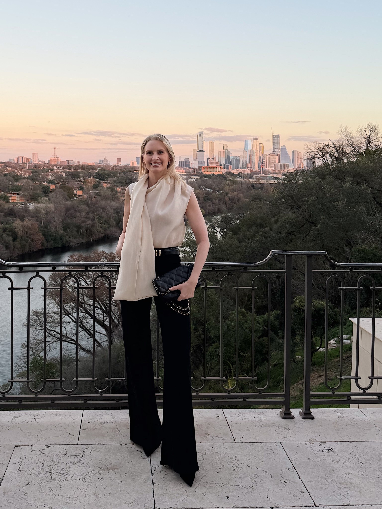 Tonight’s look! Wearing a 34 in the top and 26 in the jeans. 

#LTKSaleAlert