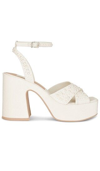 Wessi Pearl Sandal in Vanilla Pearls | Revolve Clothing (Global)