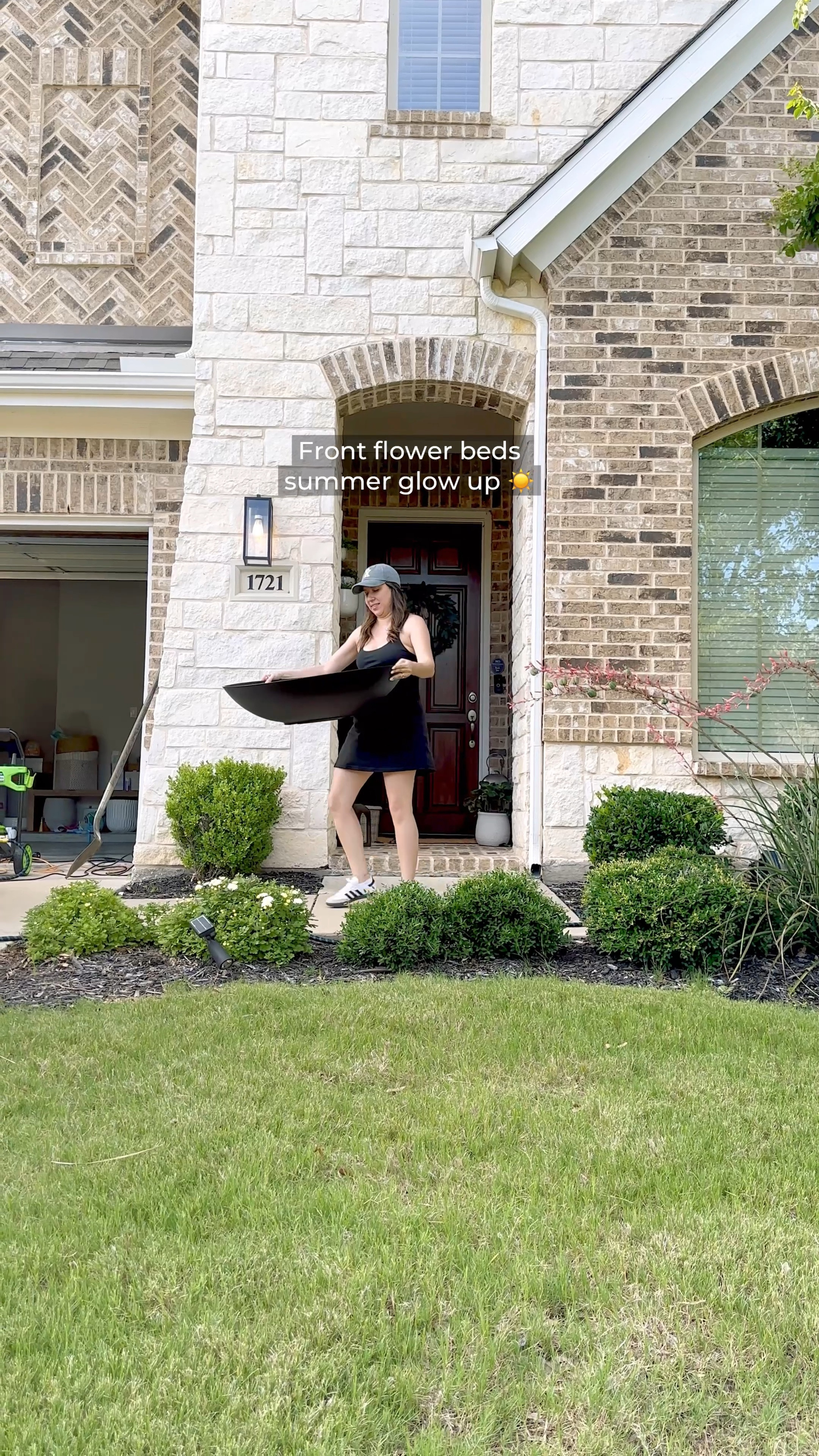 I’ve always admired those big round planters and I finally found some that are affordable and durable. I love that they’re light enough for me to move around and I’m loving the black modern vibes and I can’t wait to restyle them with each season.

#LTKHome #LTKSaleAlert