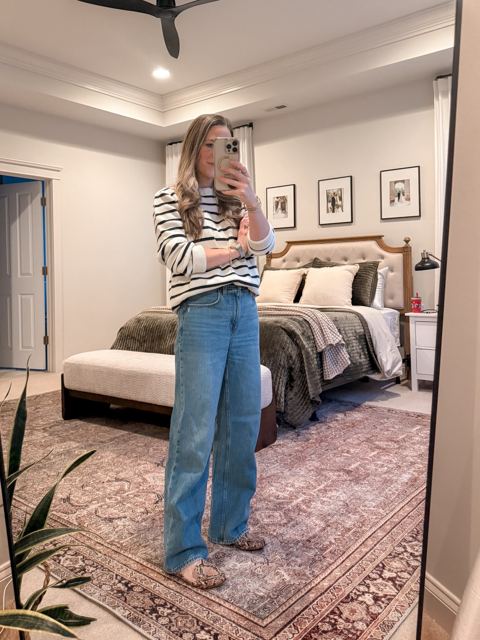 Classic stripes forever 🤍
Wearing a striped knit sweater with Abercrombie high-rise loose jeans (25R) — simple, comfortable, and perfectly timeless.
An easy mom outfit you’ll want on repeat.

#LTKClassicStyle #CapsuleWardrobe #AbercrombieJeans #MinimalStyle #MomOutfits

#LTKmomlife #LTKgrwm #LTKootd