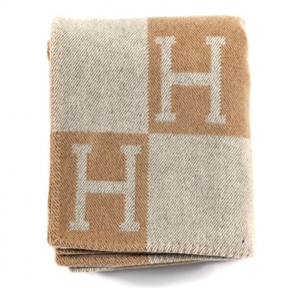 HERMES

Wool Cashmere Avalon III Blanket Ecru Camomille | Fashionphile