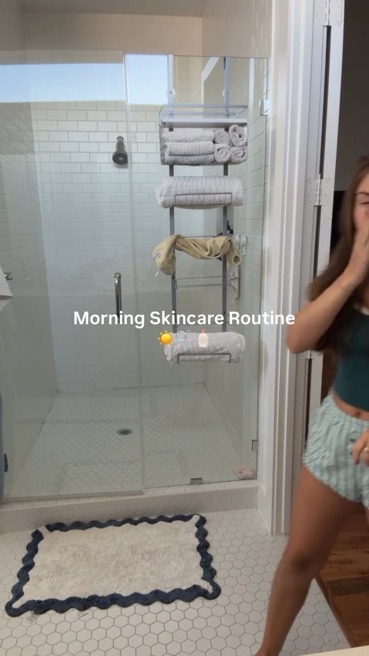Gooood mornin!!!!! Y’all know I’m not a morning person so please enjoy the silence with me 😂

Comment skincare & I’ll dm you links to everything! 🔗🧖‍♀️