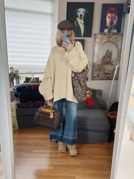 Extremely oversized knit from the Frankie shop.
Jeans and handbag secondhand. 
•
.  #falllook  #torontostylist #StyleOver40  #secondhandFind #fashionstylist #slowfashion #FashionOver40  #thefrankieshop #MumStyle #genX #genXStyle #shopSecondhand #genXInfluencer #genXblogger #secondhandDesigner #Over40Style #40PlusStyle #Stylish40


#LTKstyletip #LTKover40 #LTKshoecrush