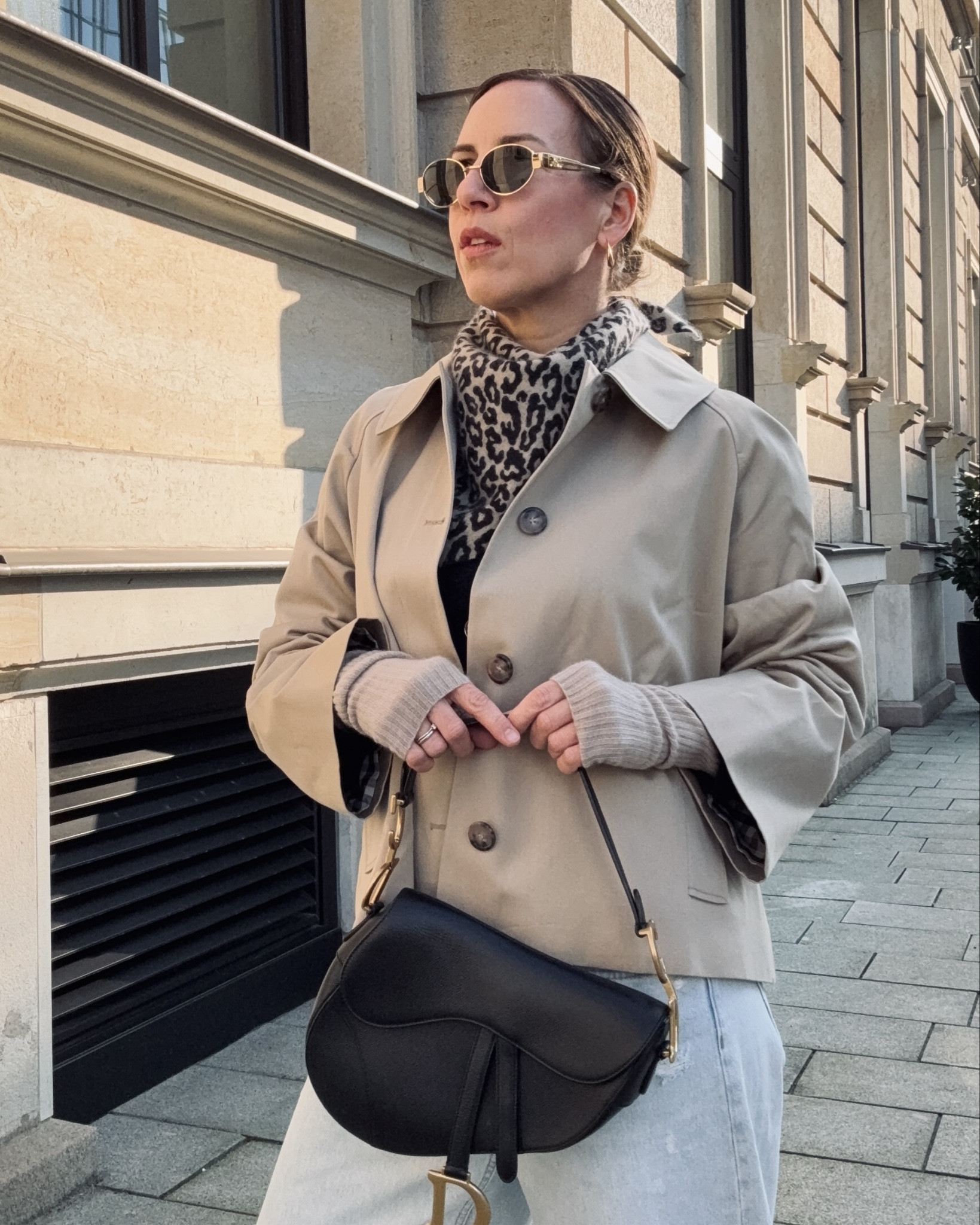 Spring Outfit: Kurzer Trenchcoat & weite Jeans zu Ballerinas#LTKFashionMonth 

#LTKspring #LTKdeutschland