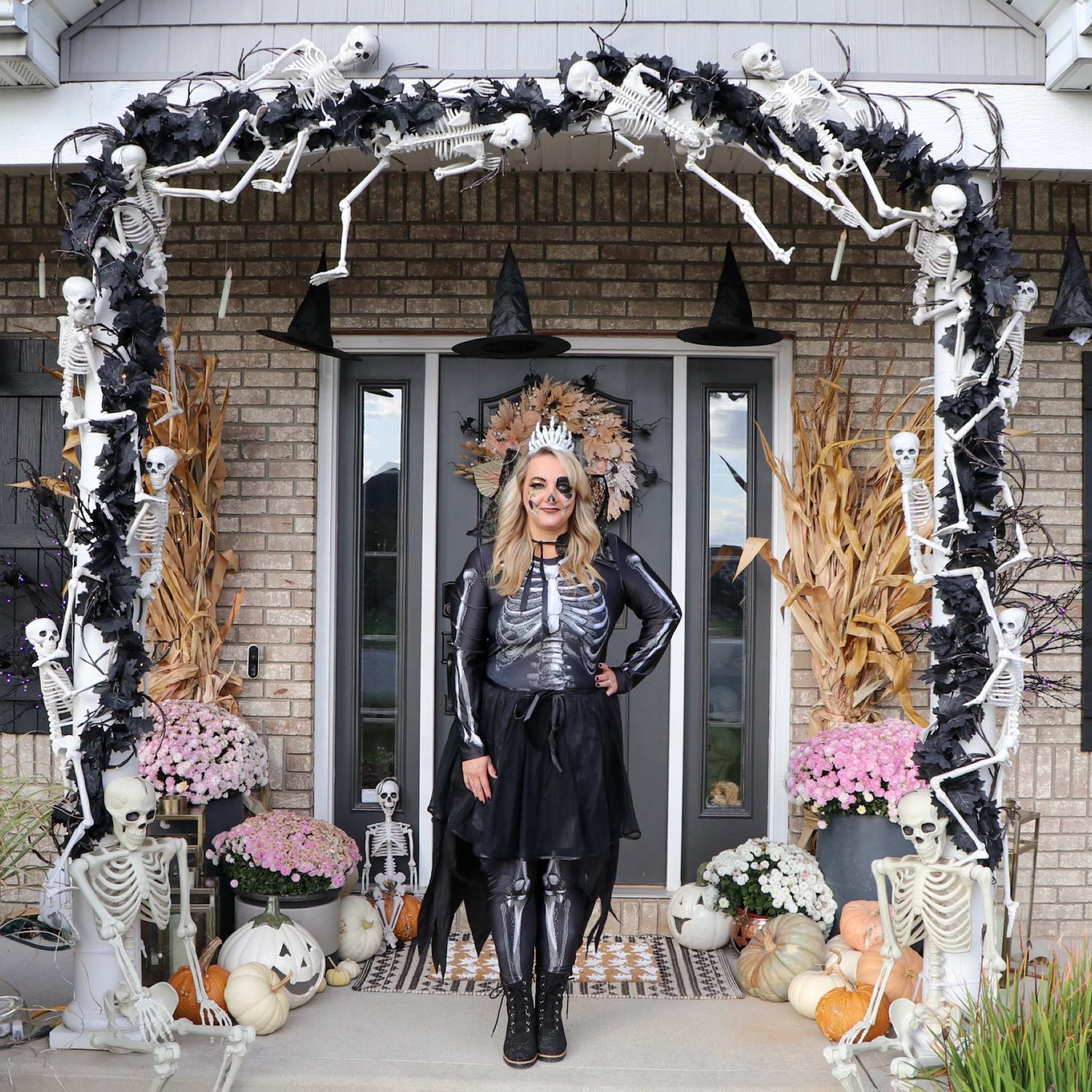 Skeleton Halloween Front Porch

#LTKfindsunder50 #LTKHalloween #LTKHoliday