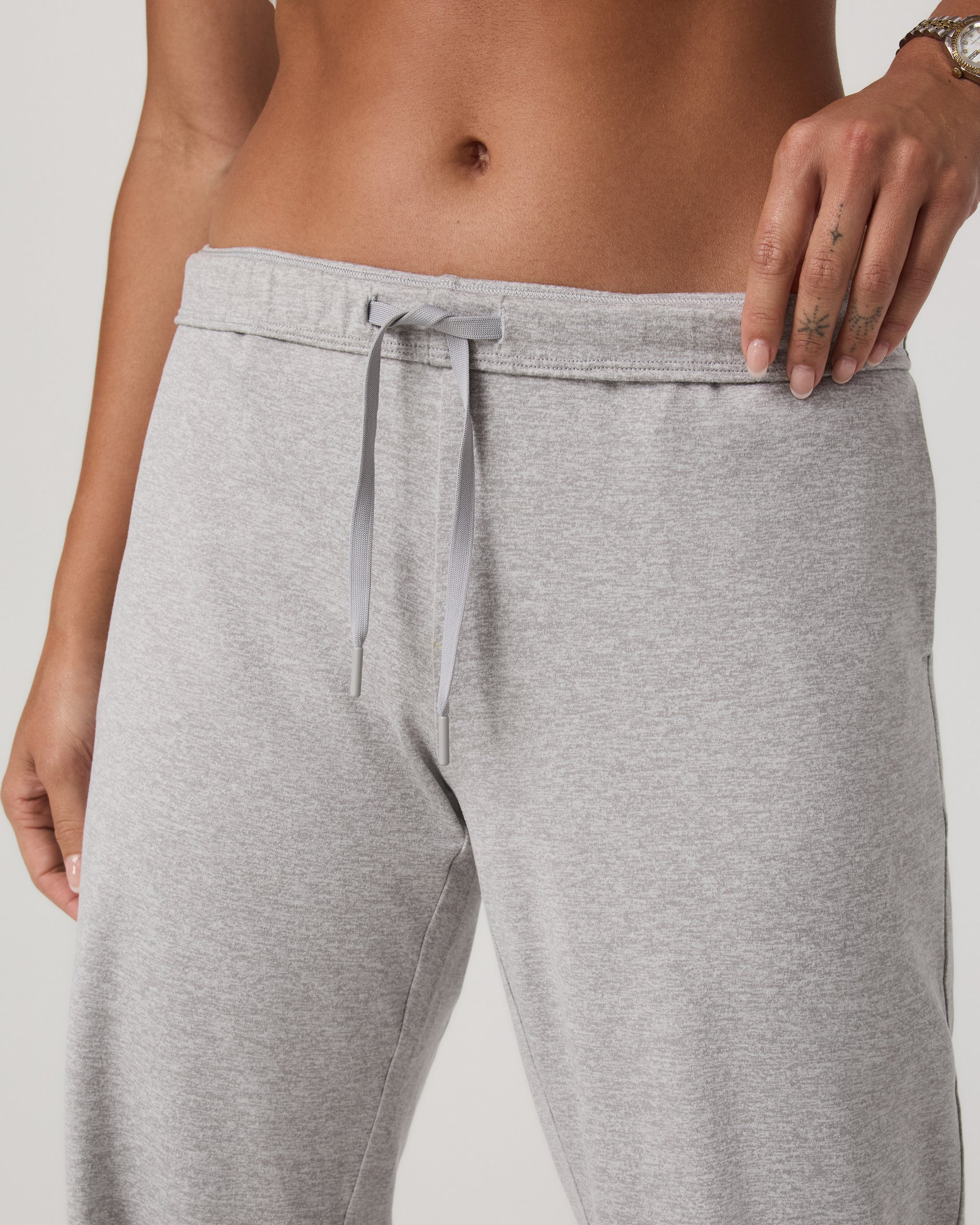 Halo Modern Straight Leg Pant – Women's Pale Grey Pants – Vuori | Vuori Clothing (US & Canada)
