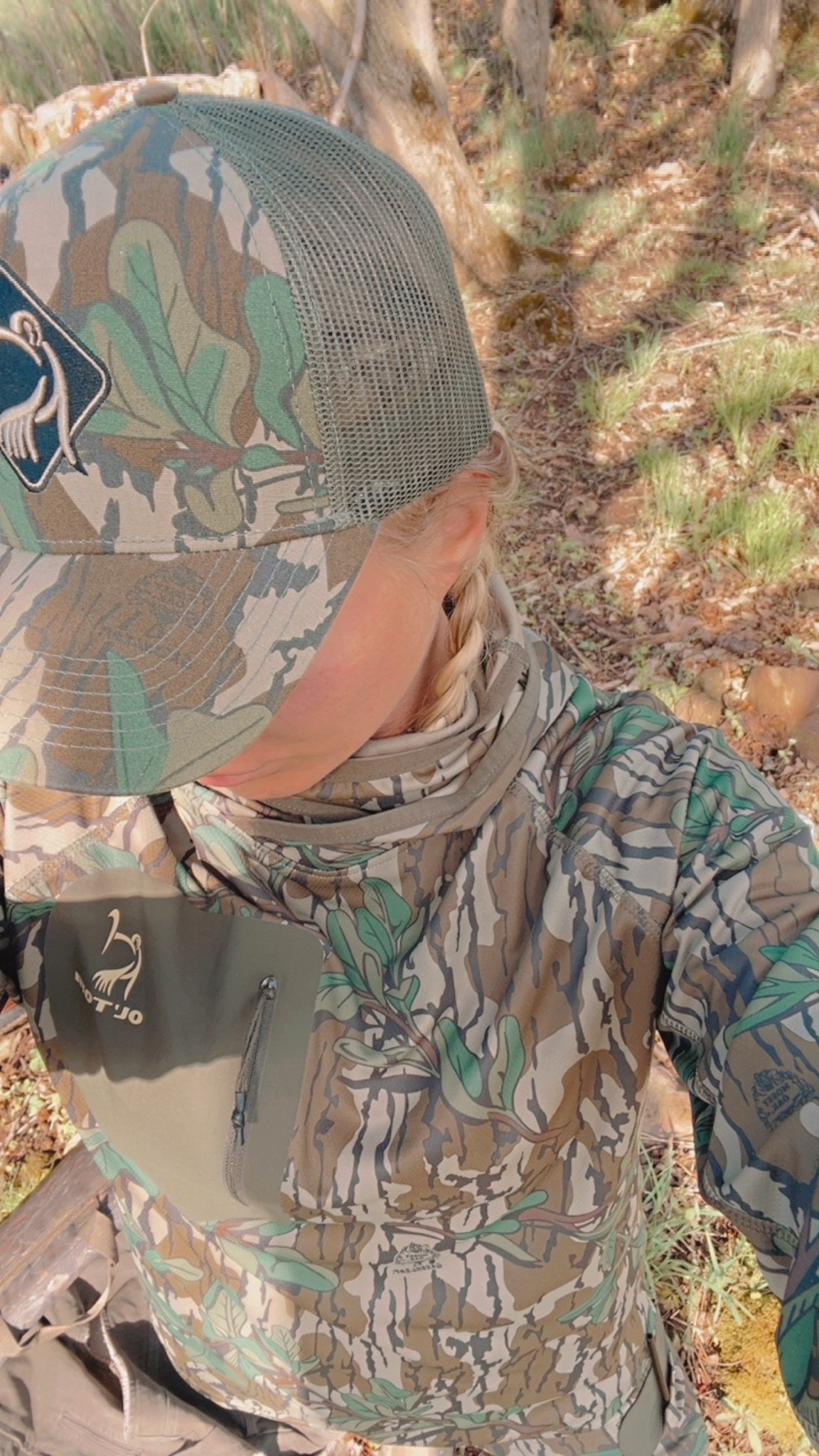 Drake waterfowl Ol’ Tom Early bird gator hoodie with insect repellent + UPF 50 - Mossy Oak Greenleaf camo breathable convertible face mask & thumb holes wearing a men’s M, youth L in the top and bottoms, boots tts

#LTKgrwm #LTKootd #LTKmorningroutine