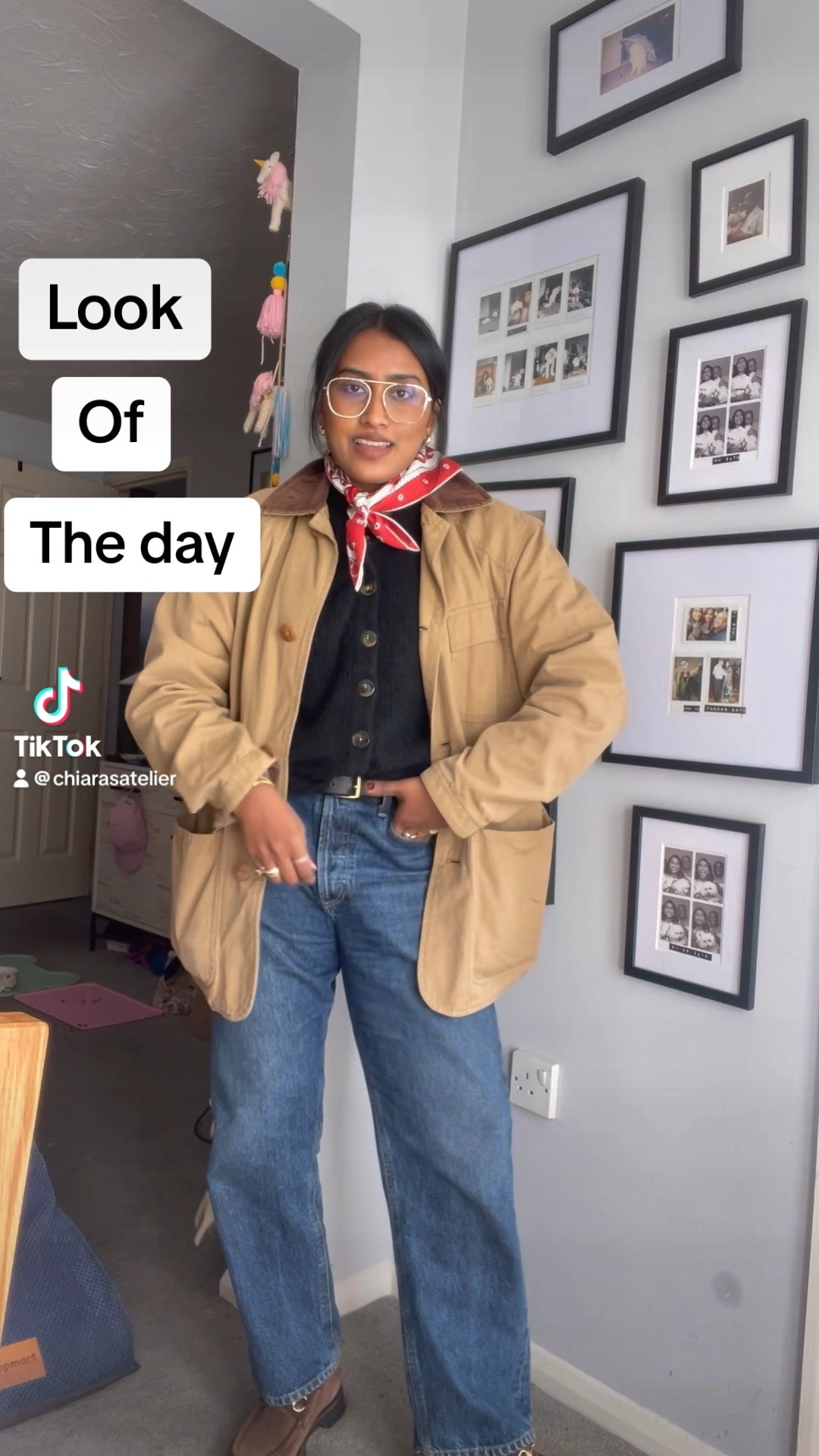 OOTD 
Barn jacket 
Bandana styling 

#LTKautumn