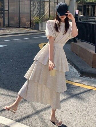 DAZY Solid Layer Hem Puff Sleeve Dress | SHEIN