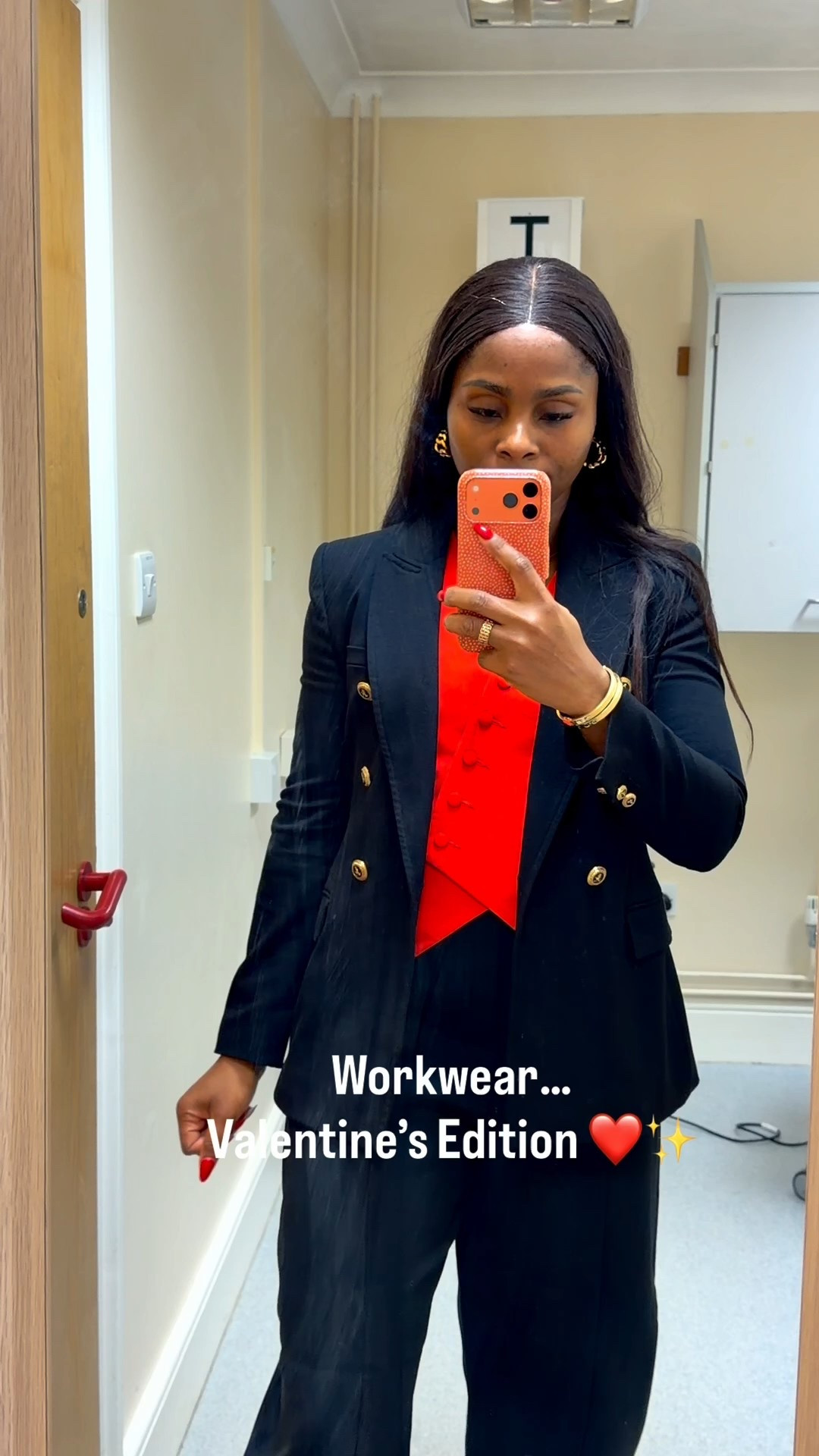Valentine’s workwear but make it powerful ❤️✨
Structured black suit + bold red blouse = confidence unlocked.

Shop the look via the link in bio 💕


#LTKuk #LTKmodest #LTKstyletip