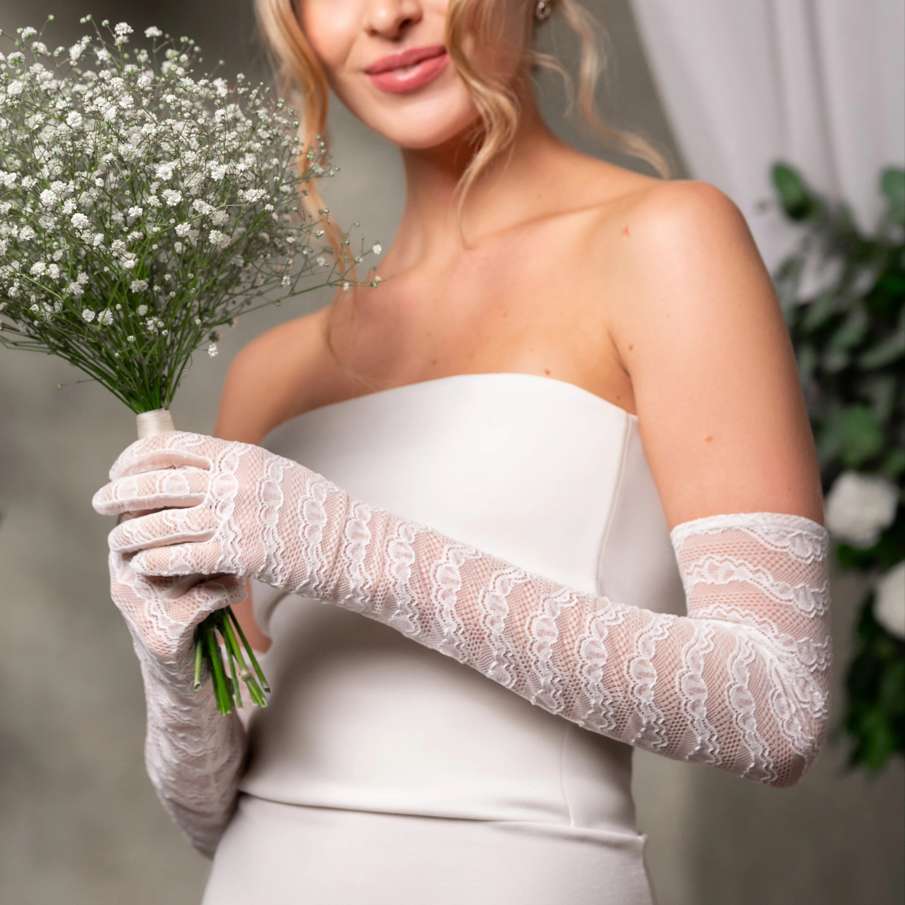 Zoe | Bridal Lace Opera Glove | Cornelia James