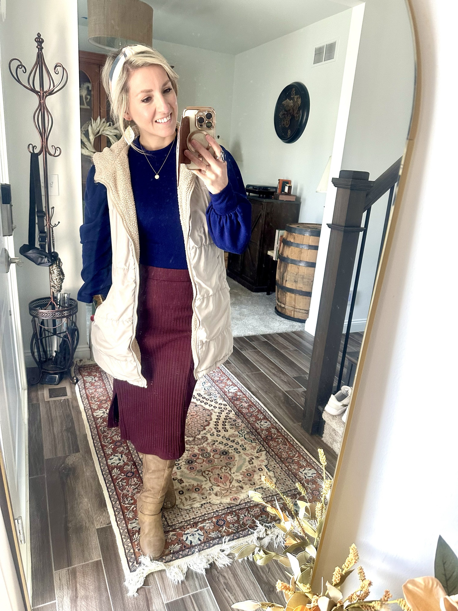 Today’s #ootd love this vest! And this blue shirt is so adorable!💙 💜
