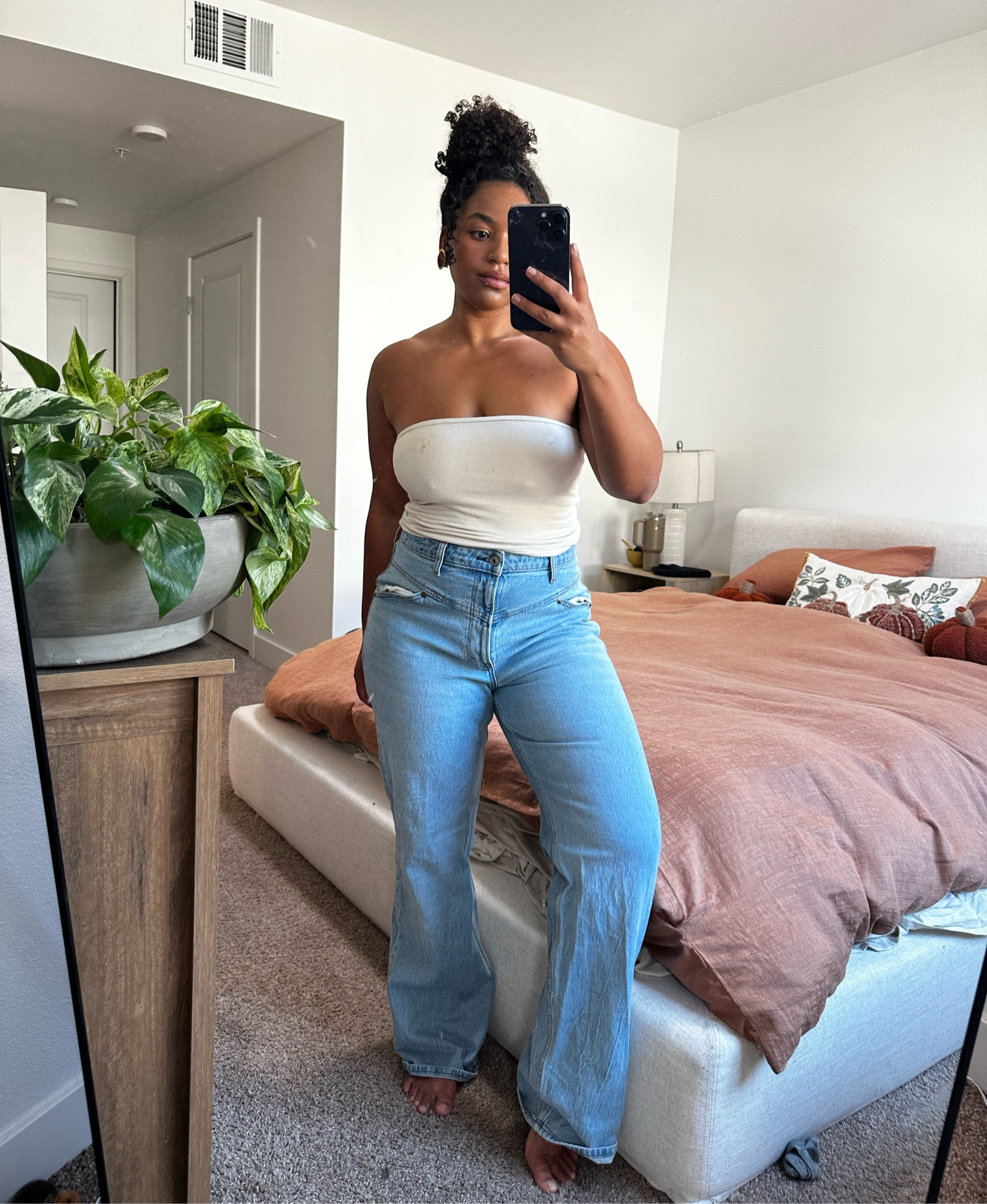 CURVE FRIENDLY JEANS FOR FALL
Abercrombie 90’s Relaxed Jeans High Rise Curve Love Size 30 

Comfortable jeans for fall
curve friendly jeans for fall
abercrombie curve love jeans 
relaxed jeans
light wash jeans for fall 

#LTKMidsize #LTKSeasonal #LTKFallSale