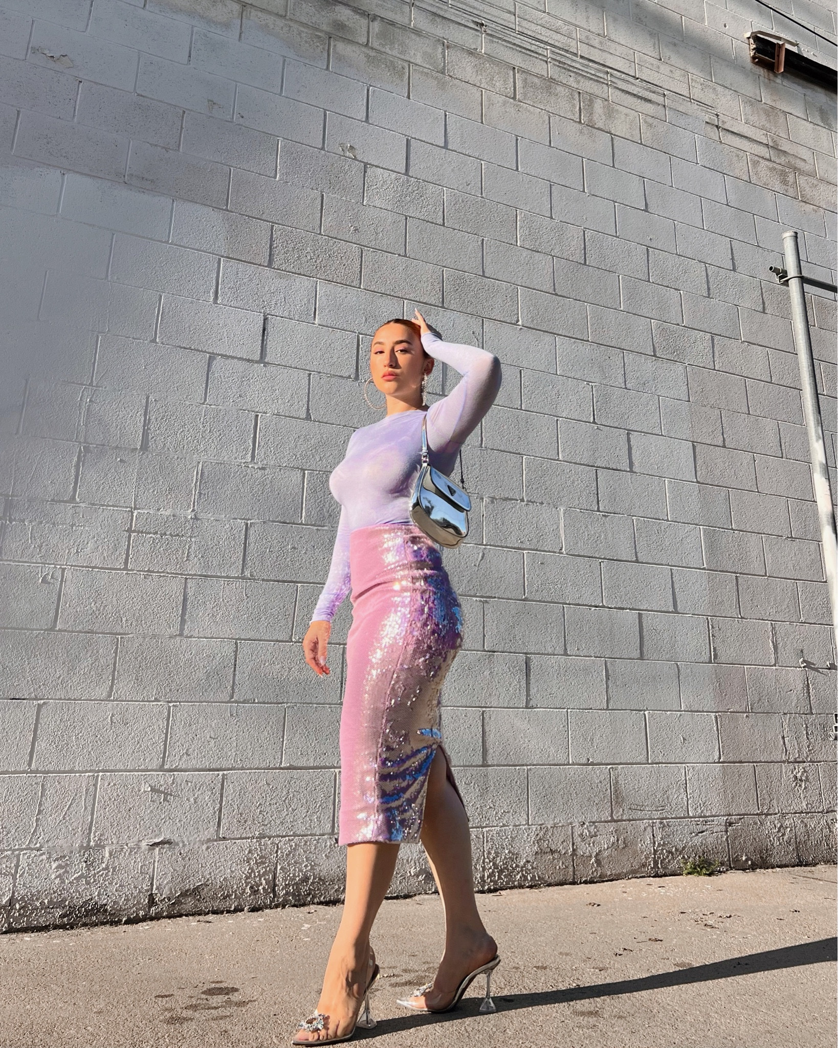 Sparkle sequin skirt going out outfit idea 