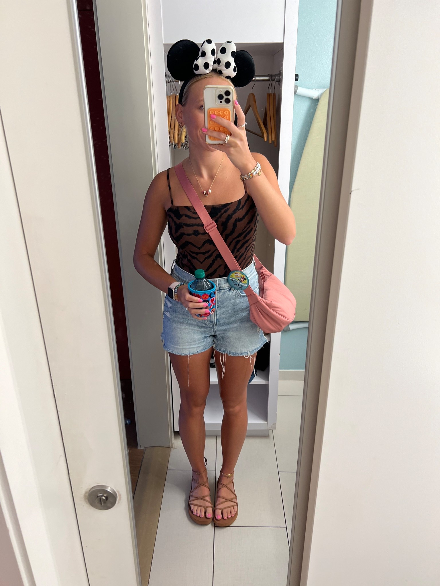 wore these tevas to the park all day and my feet didn’t hurt at all! Plus they’re super cute🤗