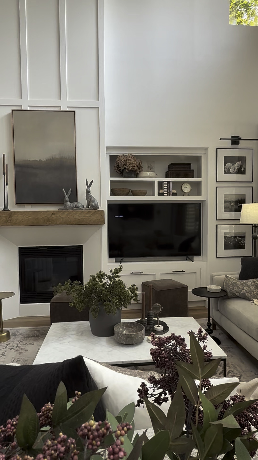 Picture easel 

Preserved hydrangeas 
Spring decor

#LTKFindsUnder50 #LTKFindsUnder100 #LTKHome