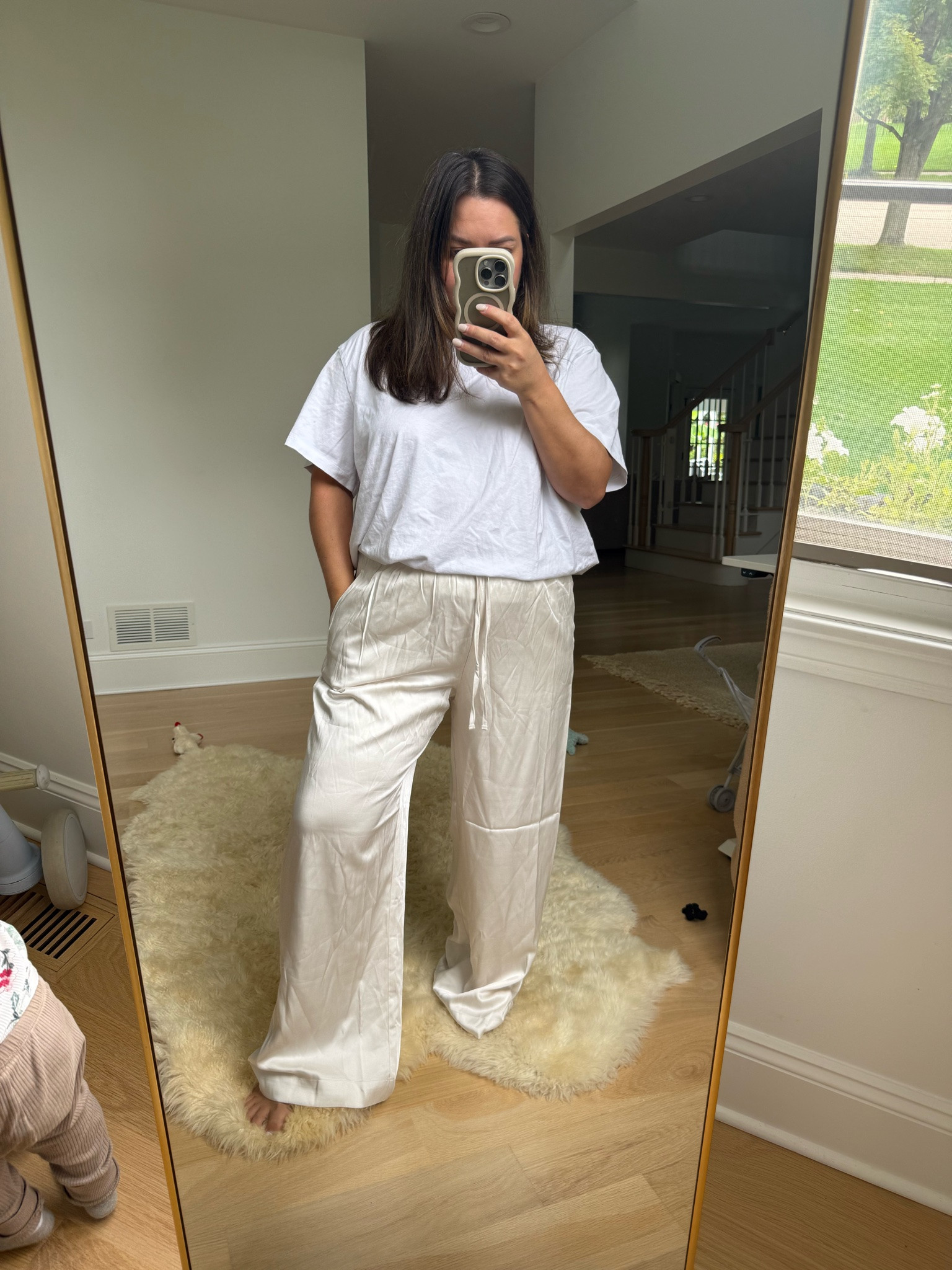 Petite Abercrombie silk pants pull on  size medium short 
A&F Gemma Satin Wide Leg Pull-On Pant in medium short. Petite Abercrombie I’m 4’11” size 30 or 31

#LTKootd #LTKgrwm #LTKPetite

#LTKootd #LTKgrwm #LTKPetite