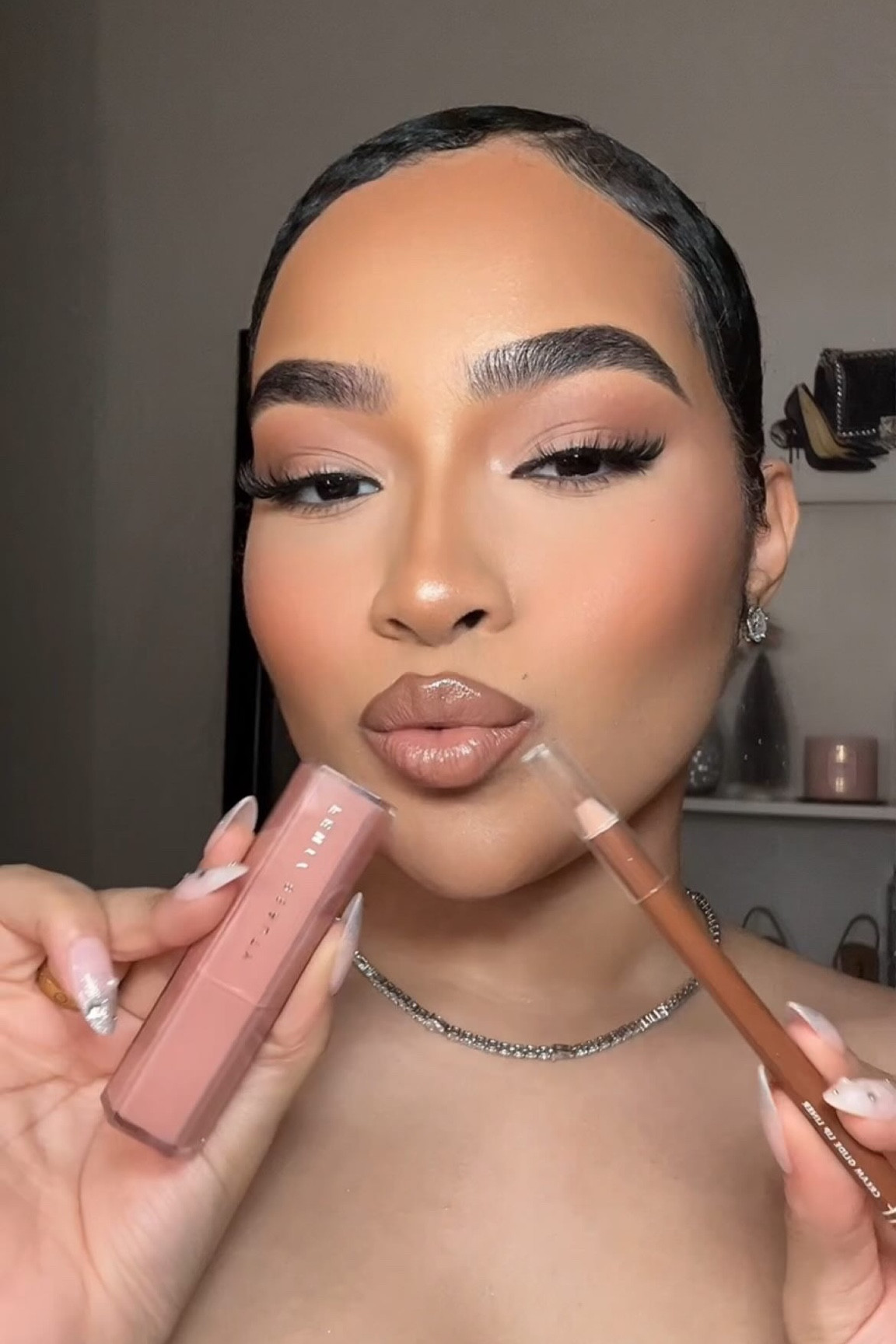 My current lip combo 👄
@elfcosmetics Cream Glide Lip Liner
“Spill the Tea”
@fentybeauty Gloss Bomb Stix High Shine
Gloss Stick “Blaz’d Donut”
from @ultabeauty 

#lipcombo #lipcombos #lipliner #makeuptok #makeupreels #lipcombotutorial #makeupfyp #tutorial #maquillaje

#LTKWatchNow #LTKFindsUnder50 #LTKBeauty