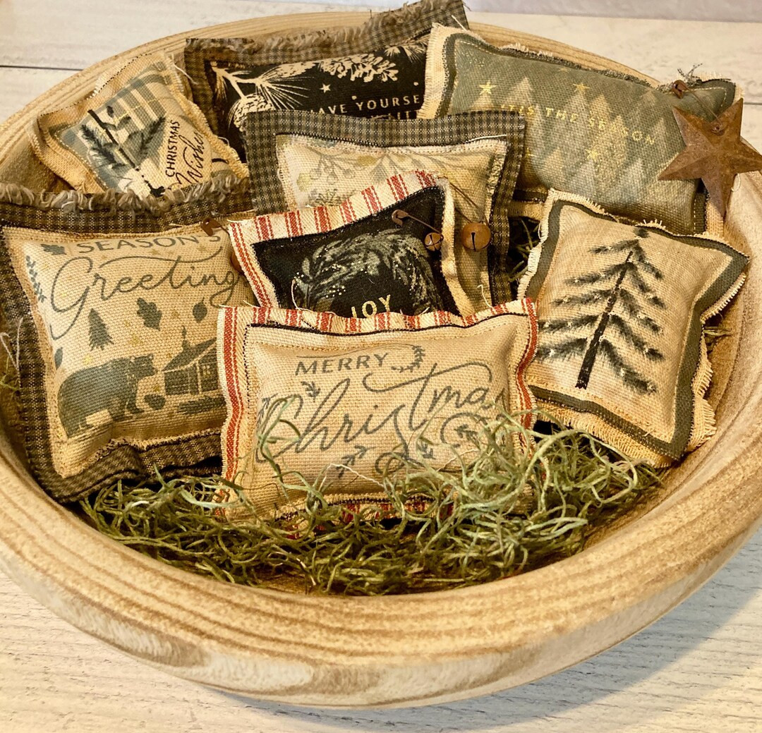 Christmas Bowl Fillers Holiday Pillows Primitive Christmas Bowl Filler - Etsy | Etsy (US)