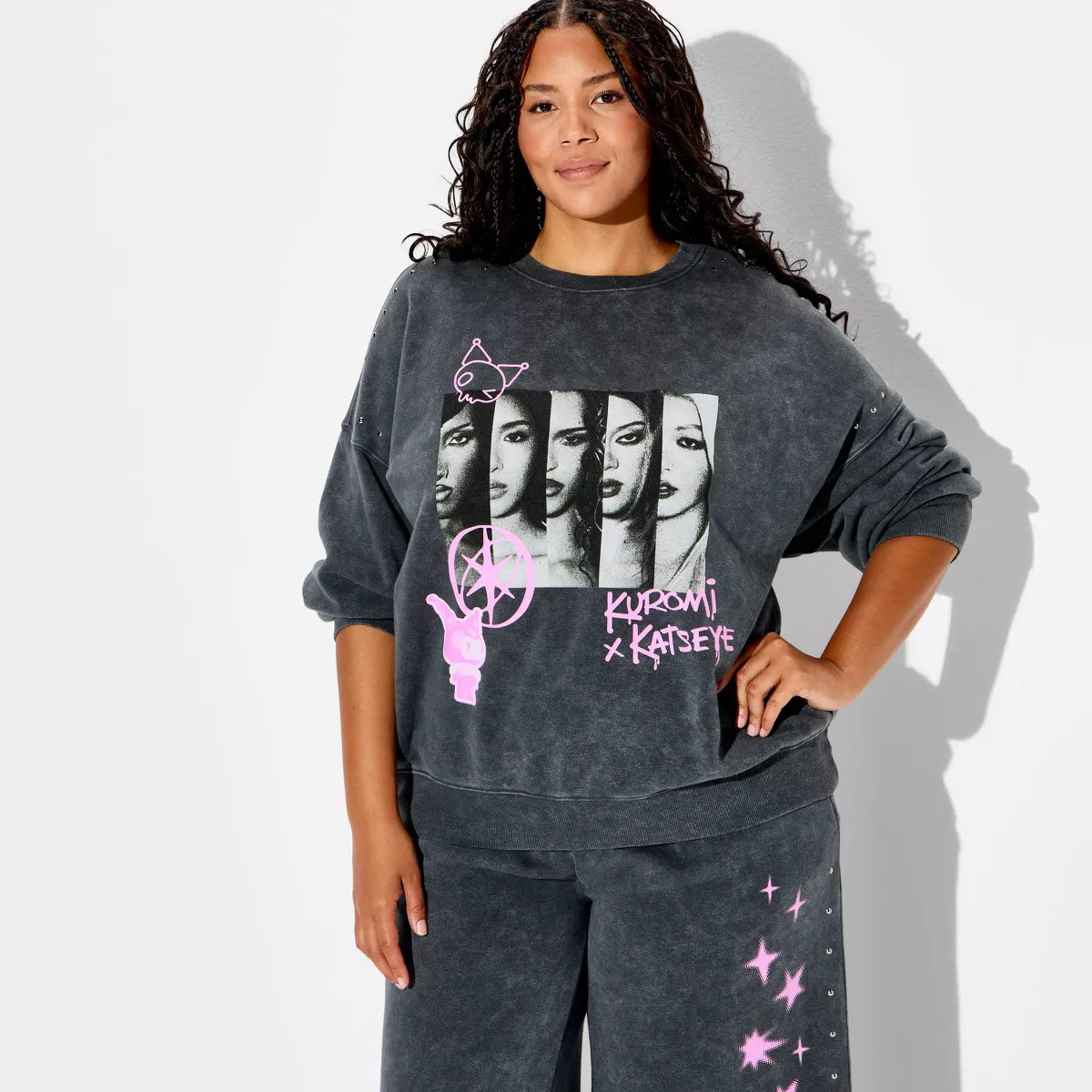 Women's Kuromi x Katseye Fleece Graphic Crew Sweatshirt - Black Wash 1X | Target