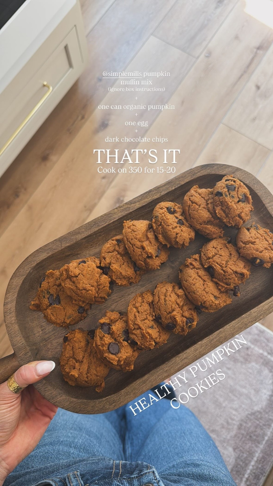 Cook on 350 for 15-20 (ignore box instructions) THAT’S IT @simplemills pumpkin muffin mix 

+
one can organic pumpkin 
+
one egg
+
dark chocolate chips  HEALTHY PUMPKIN COOKIES