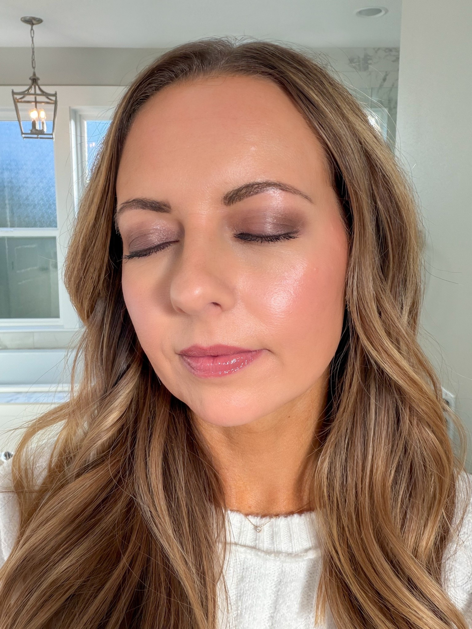 Wearing RMS Beauty ✨
#ad Clean, skin loving makeup that gives the prettiest glow without feeling heavy.
They’re running a Friends & Family sale for 20% off sitewide from 12/22–12/31, so it’s a great time to try a few favorites!

#LTKOver40 #LTKBeauty #LTKFindsUnder50