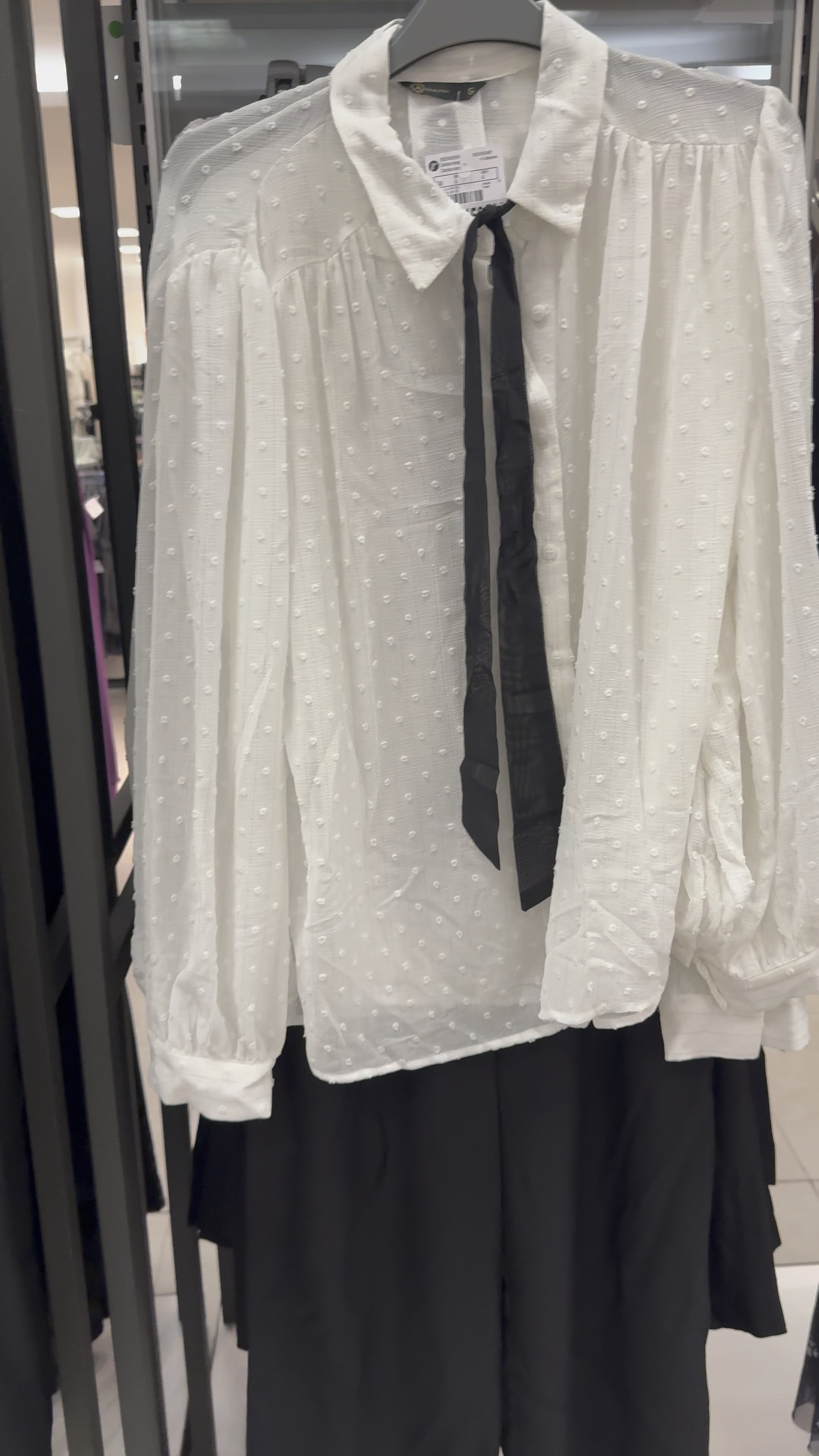 Camisa branca tem que ter no armário 