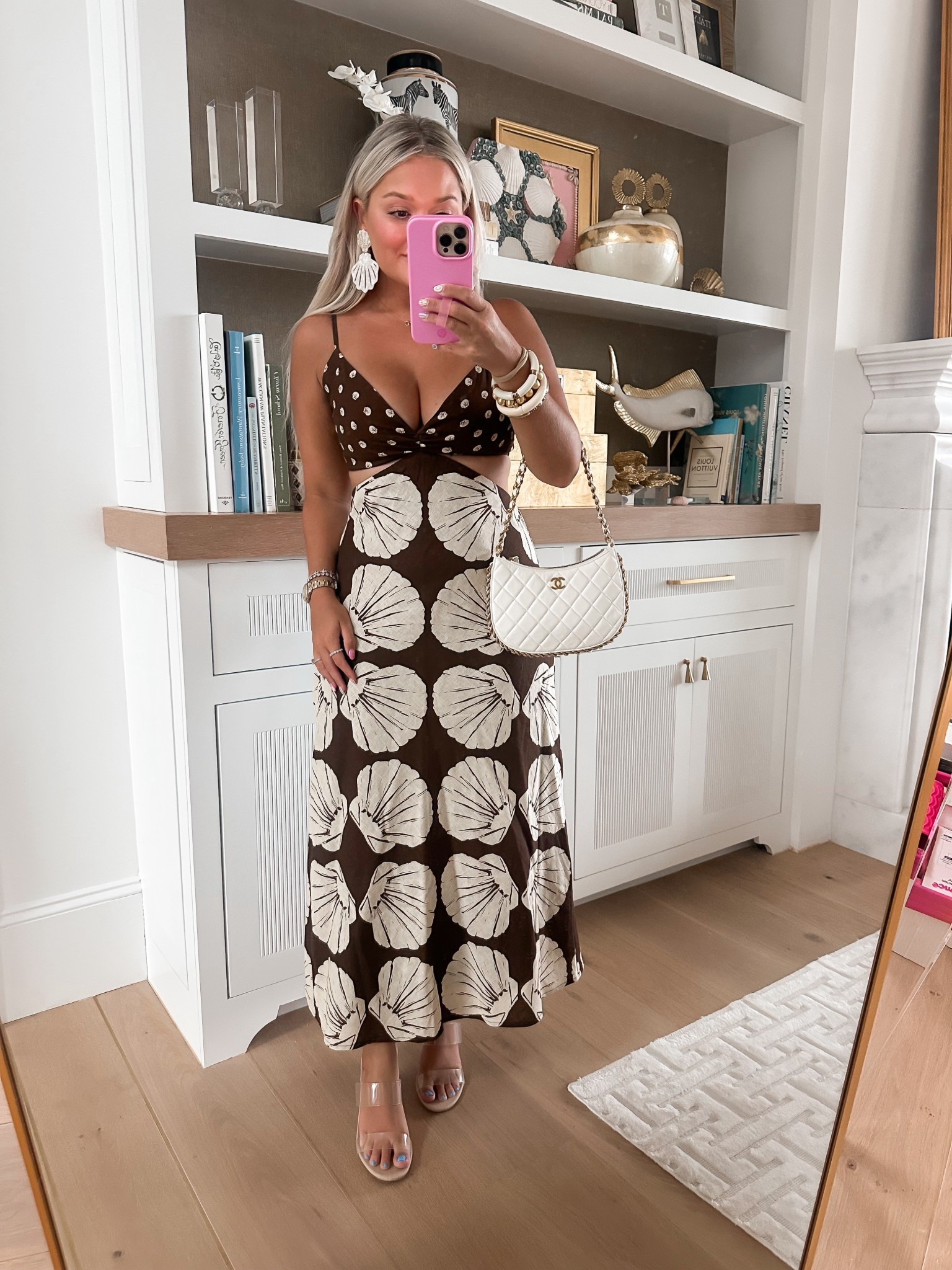 Love this shell dress! 
Wearing size small petite  

#LTKPetite #LTKTravel #LTKautumn