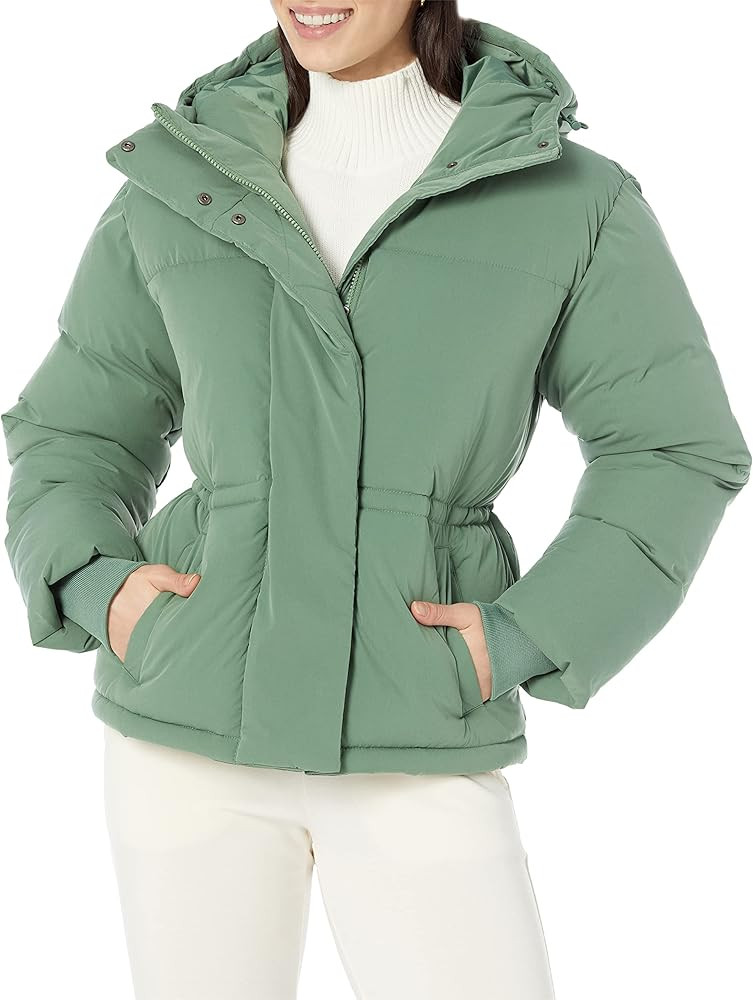 Amazon Essentials Women's Short Waisted Puffer Jacket (Available in Plus Size) | Amazon (US)
