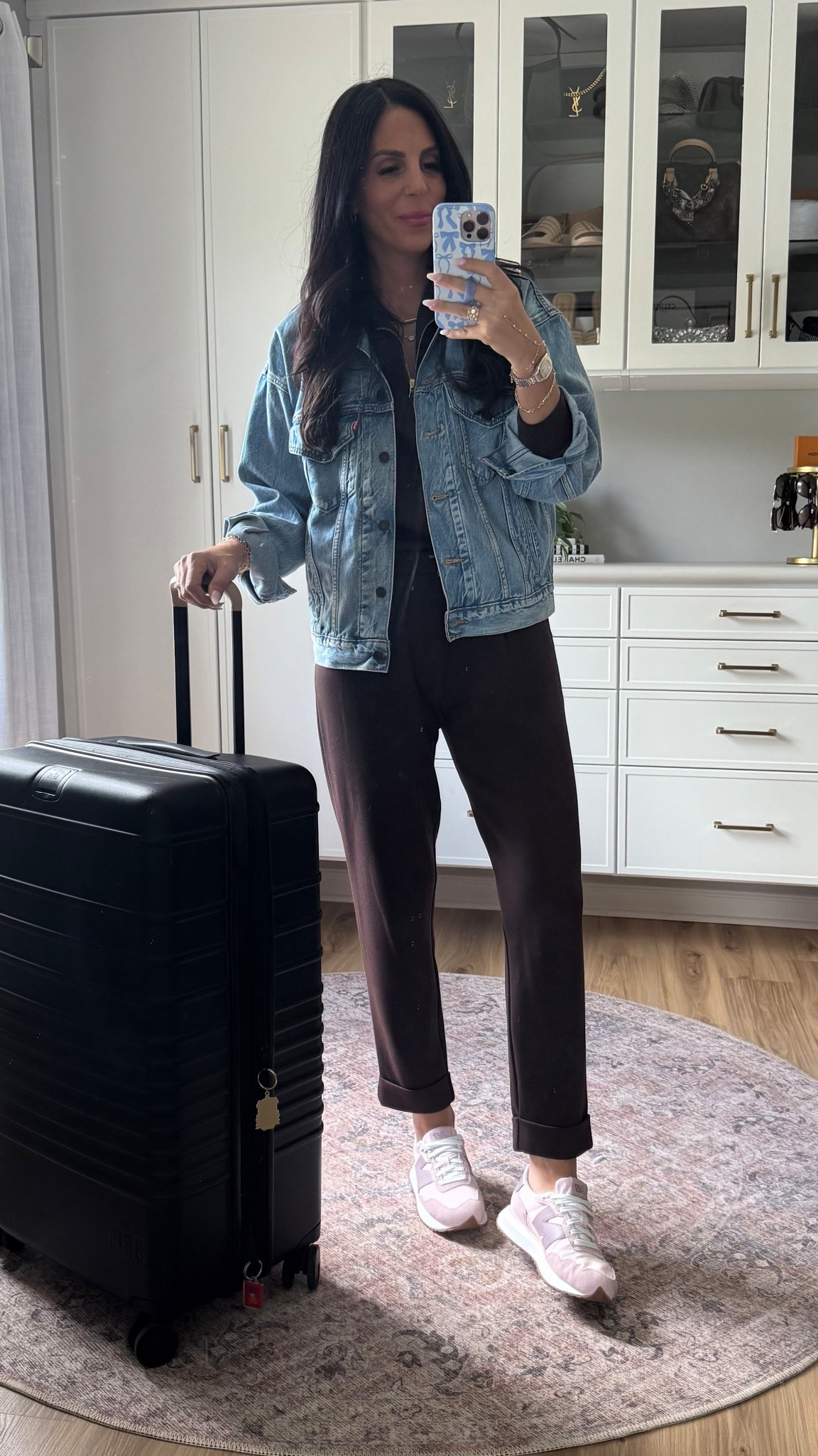 @dsw #ad Friends & Family is live at DSW, and they gave us 24-hour early access!  I have gotten perks for YEARS!  I grabbed a few styles for Summer and these New Balance in this light pink colorway and I’m completely obsessed – they match everything.
How to redeem: Users must sign up to get Club tier status, and unlock both Free Shipping & the Early Access on 5/21* before other shoppers!
Plus, enjoy other perks like $5 off on your Birthday - see more here) *Exclusions apply
#springahead #dsw #springrefresh
Code: CHISTINAVIP


#LTKFindsUnder50 #LTKShoeCrush #LTKU