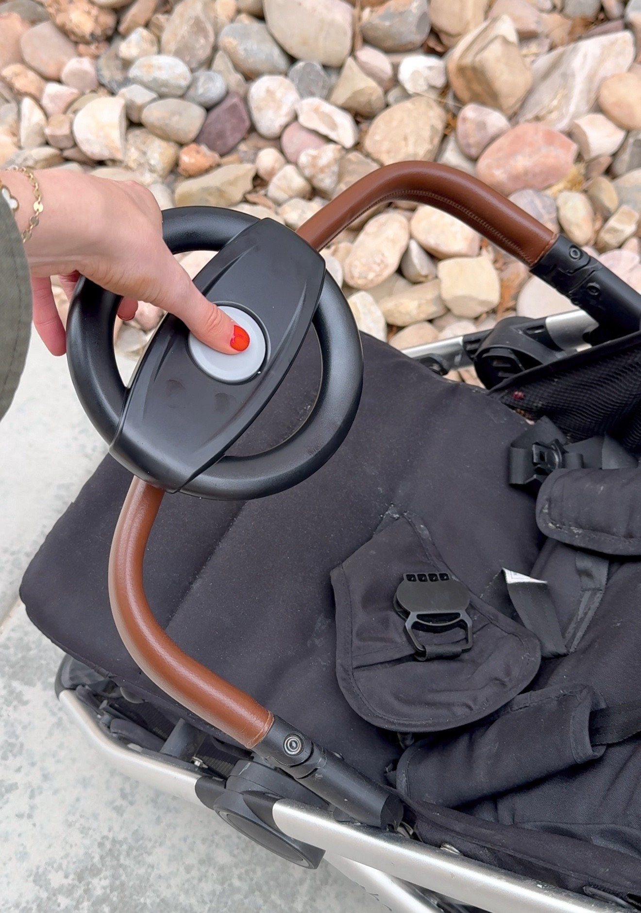 Steering wheel attachment for ANY stroller 🙌🏻🚙😊

#LTKmomlife #LTKBaby #LTKKids