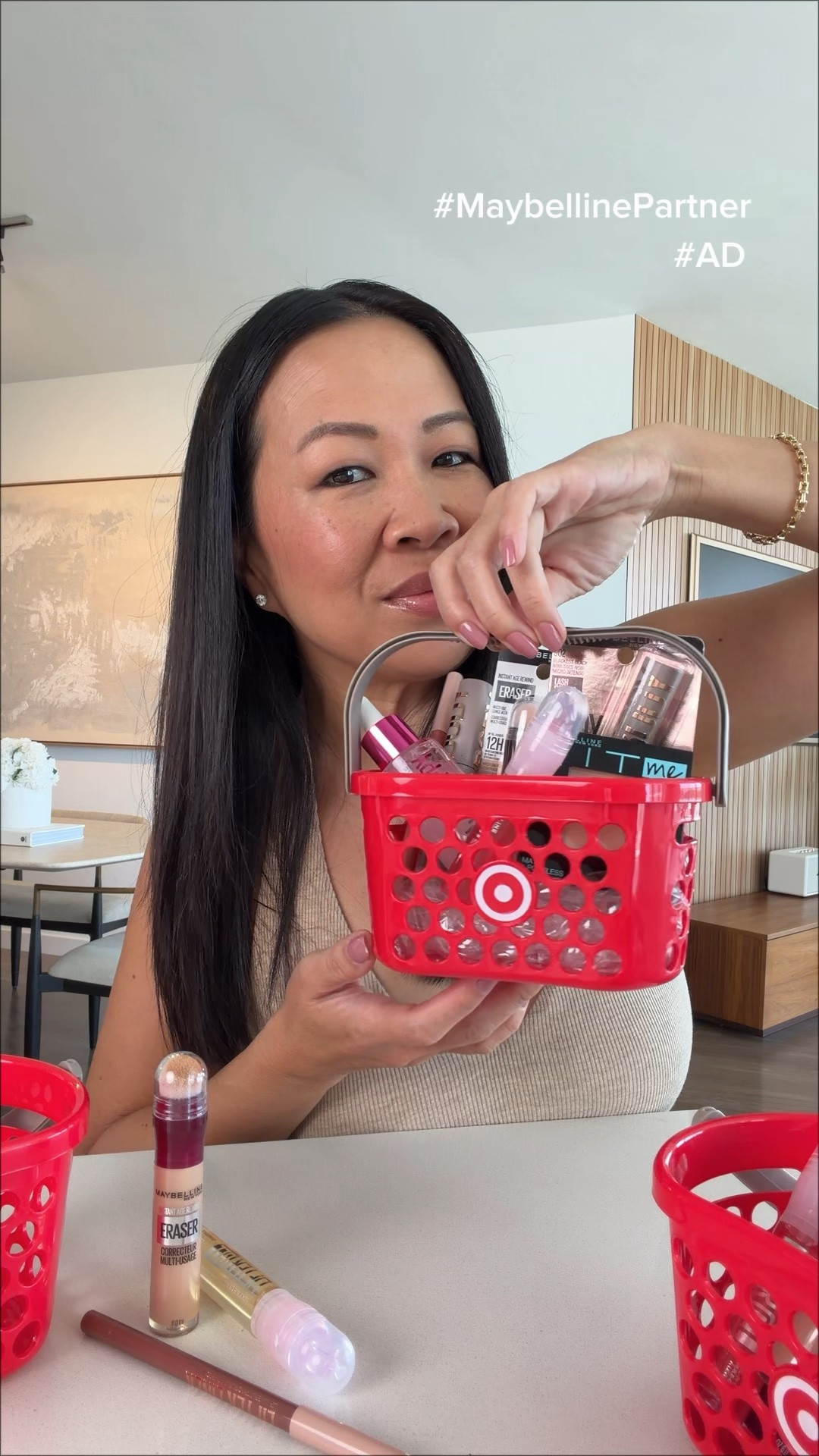 #ad Back-to-college season is here so I’ve put together some cute gift sets for the teens and college-age nieces in my life with some goodies! Picked up some everyday staples from @Maybelline available at @target. Here’s what I’m packing in each kit:

Grippy Serum Primer
Instant Age Rewind Concealer 122 Sand
Fit Me Matte Poreless Pressed Powder 230 Natural Buff
Lash Sensational Body Mascara
Lifter Liner in Crop Top
Lifter Gel Lip Oil in Sugar Spritz

@shop.ltk #liketkit

#targetpartner #MaybellinePartner @targetstyle