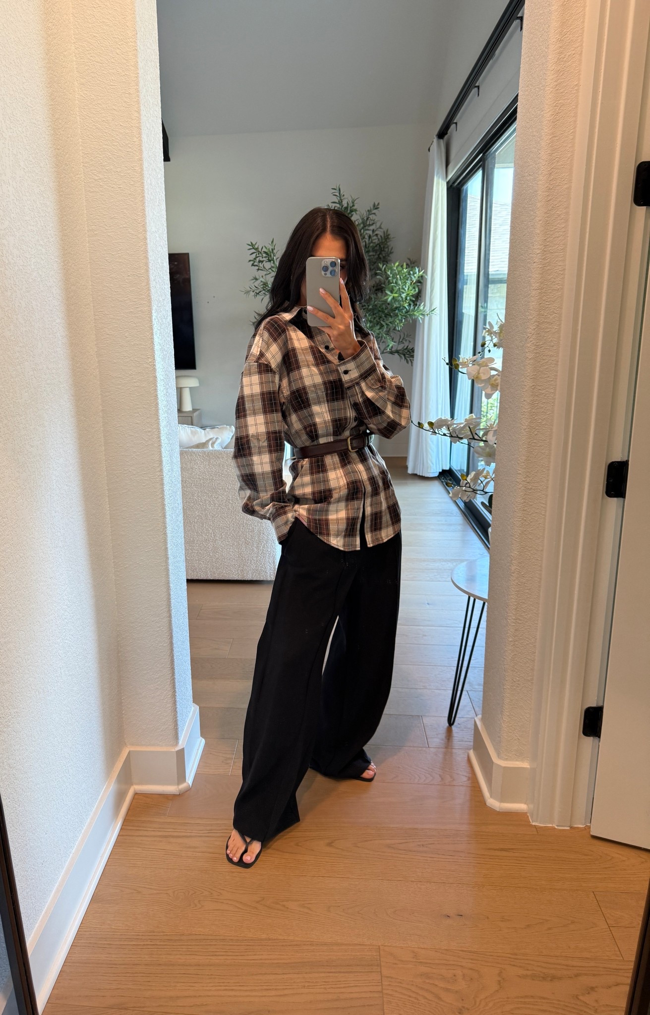 Loving this print and the defined waist detail is so clean. #trousers #buttondown #trend #pants  

#LTKSeasonal #LTKFallSale #LTKStyleTip