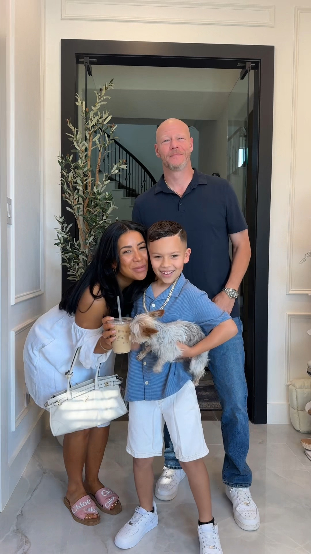 Family church ootd 


Family 
Pregnant 
Church 
Sunday 
Family ootd
Spring outfit 
Spring fashionn

#LTKFindsUnder50 #LTKStyleTip #LTKBump