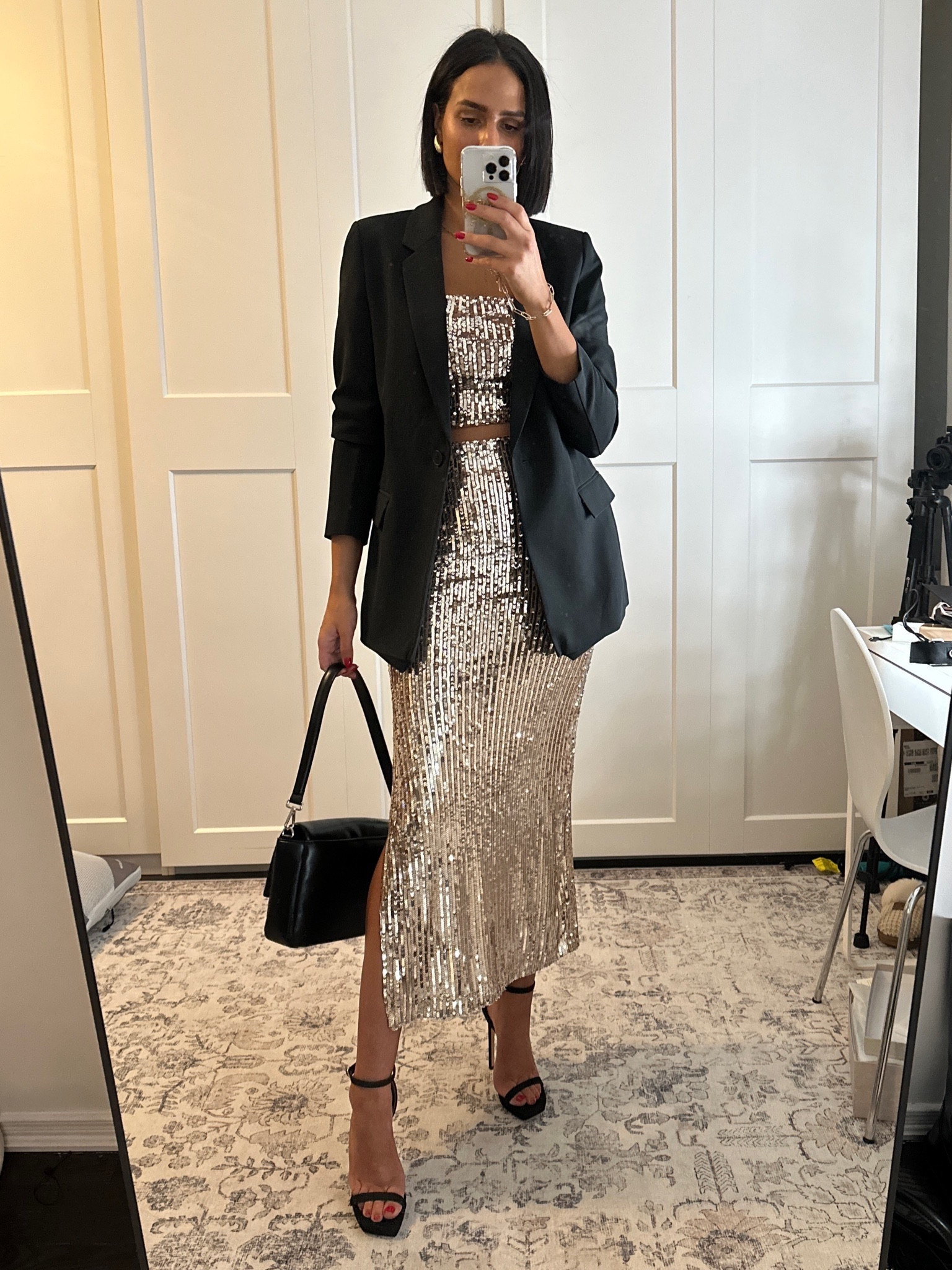 Size SMALL in the black sparkle
Size SMALL in both sparkle pieces 
Shoes are Jimmy Choo I’ll link similar ones and affordable options as well. 
Bag was gifted by Lambert 

Blazer is Amazon and can be found on my storefront. 


#LTKHoliday #LTKstyletip #LTKHolidaySale
