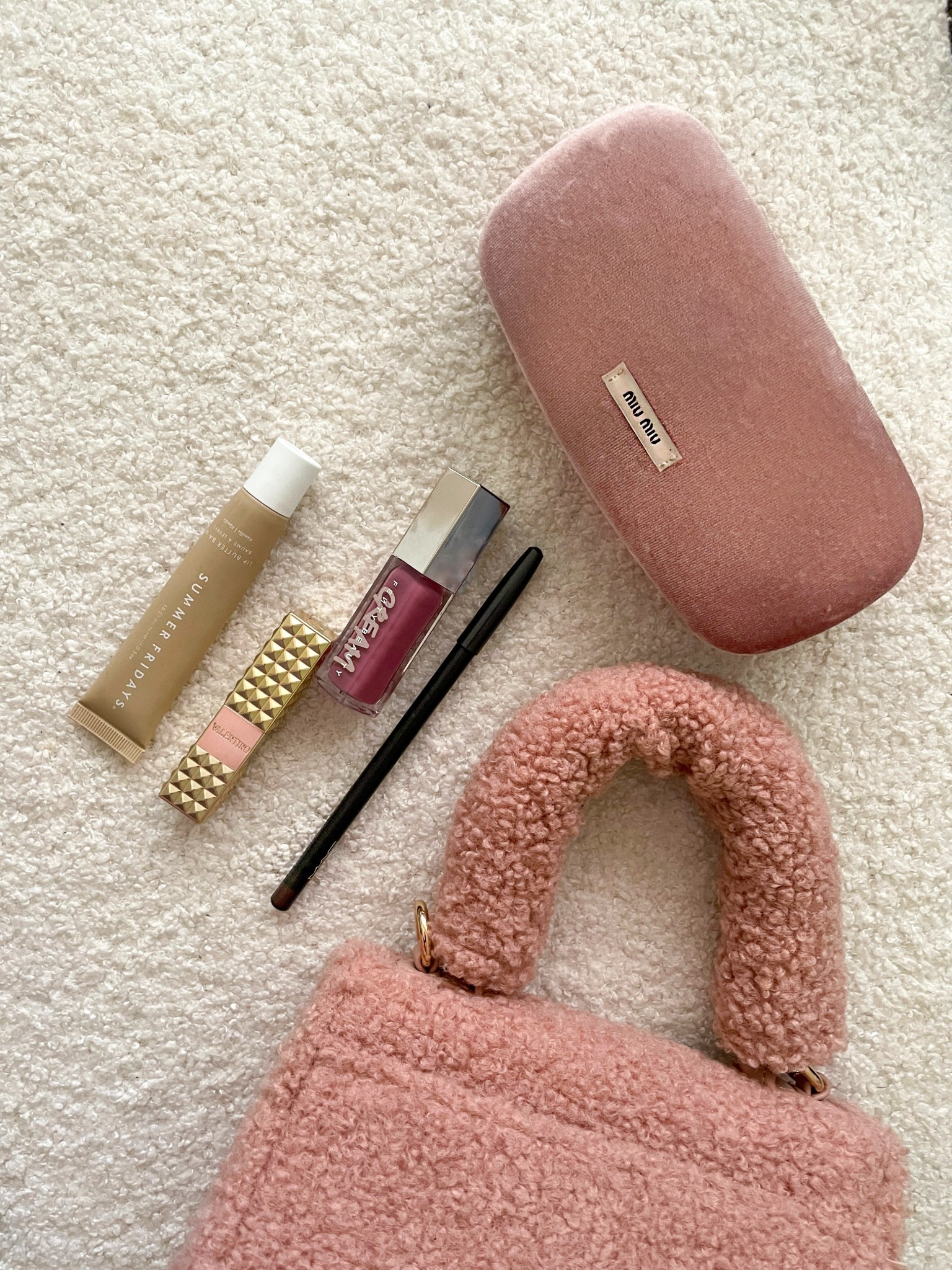 💄 new favorite lip combo:
Summer Fridays in Vanilla // M.A.C Lip Liner in Chestnut // Valentino Matte Lipstick in 123R Spike A Pose // Fenty Beauty Gloss Bomb Cream in Mauve Wive$ 

#lipstick #lipgloss #makeup lip combo, fenty beauty, lip balm, beauty inspo, summer Fridays, lip liner, brown lip liner, ulta beauty, ulta sale

#LTKBeauty