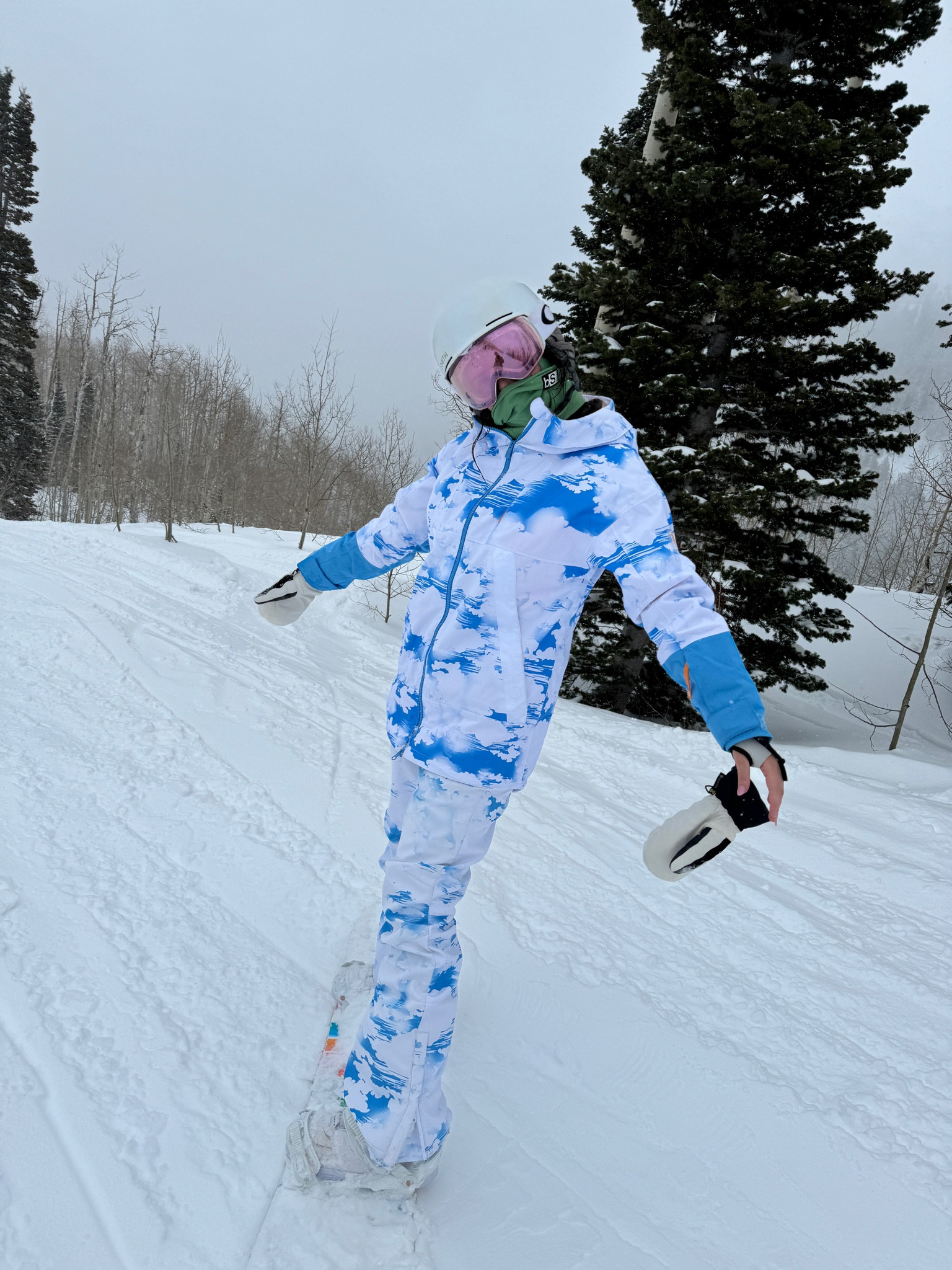 Snowboard fit 

#snow #snowboard #snowboardoutfit #snowboardootd #ski #skifit #skioutfit 

#LTKtravel #LTKU #LTKSeasonal