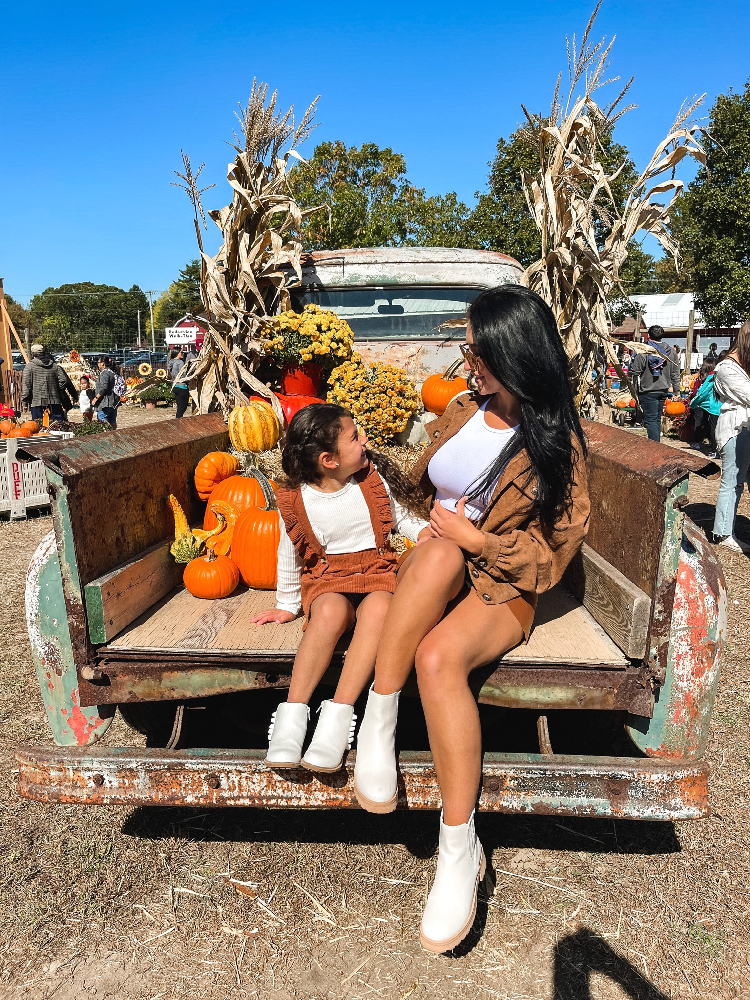 Happy Fall days with my little sister! 

We love all the fall activities and of course that includes pumpkin picking and hayrides! 



#LTKstyletip #LTKSeasonal #LTKfamily