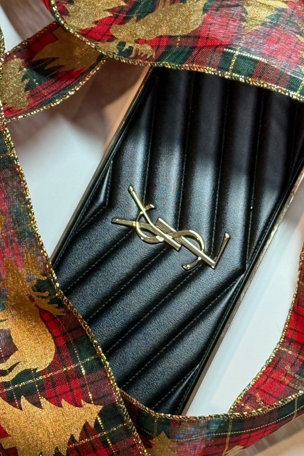 The most beautiful eyeshadow palette worthy to give this Christmas! 

#LTKHoliday #LTKGiftGuide #LTKBeauty