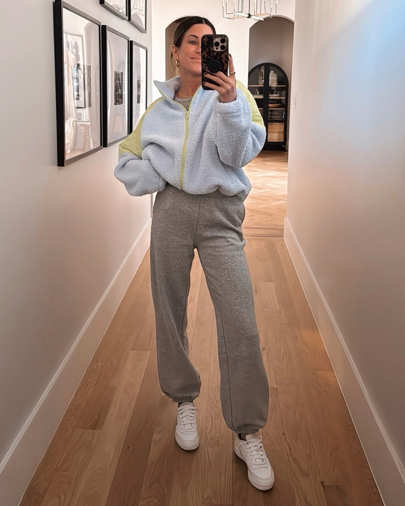 This fleece is SO soft and so cute for spring! 🤩😍 wearing a small. 