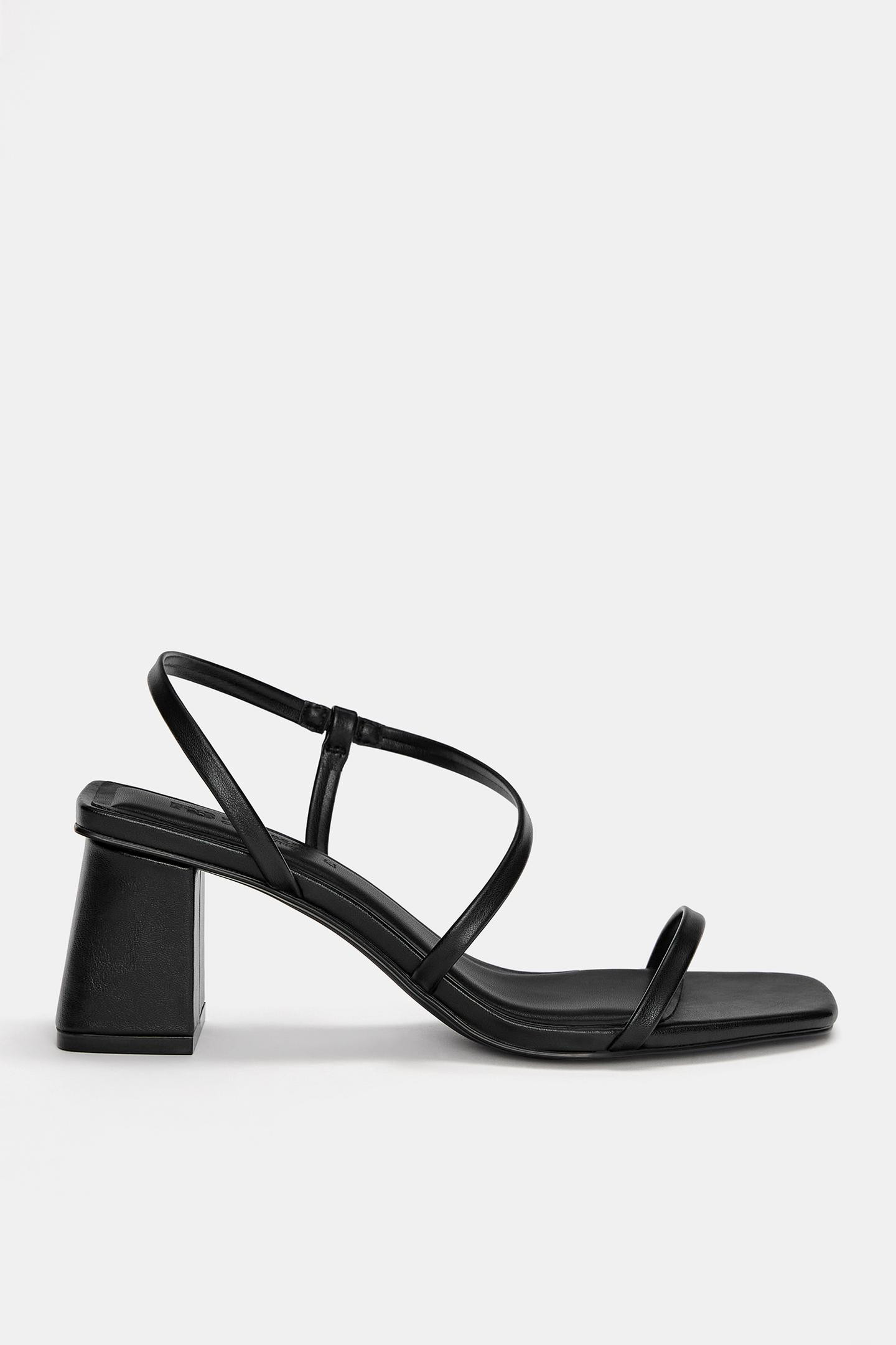 Absatzsandalen mit Riemchen | PULL and BEAR DE