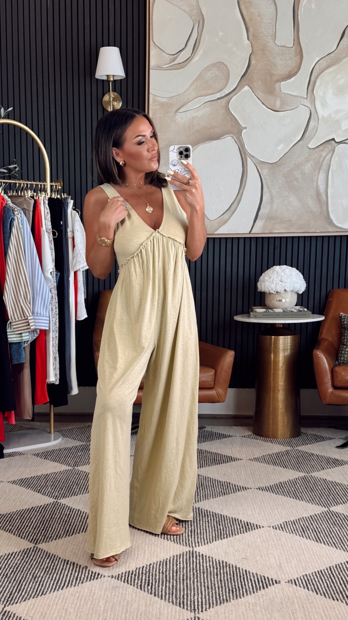 Such an adorable jumpsuit. 

In an xs

#LTKStyleTip #LTKPetite #LTKOver40