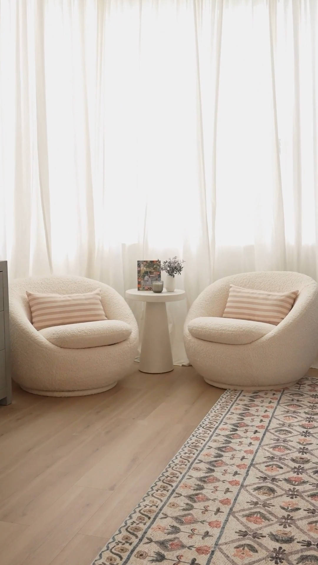 Your reading nook’s new best friend. This affordable, viral swivel chair is as chic as it is cozy! The perfect addition to any space that needs a little extra style.

living room, minimalist aesthetic, coffee table inspo, secondary seating, neutral style, modern home inspo, fall refresh, home essentials, walmart finds, boucle furniture

#LTKSeasonal #LTKHome #LTKU