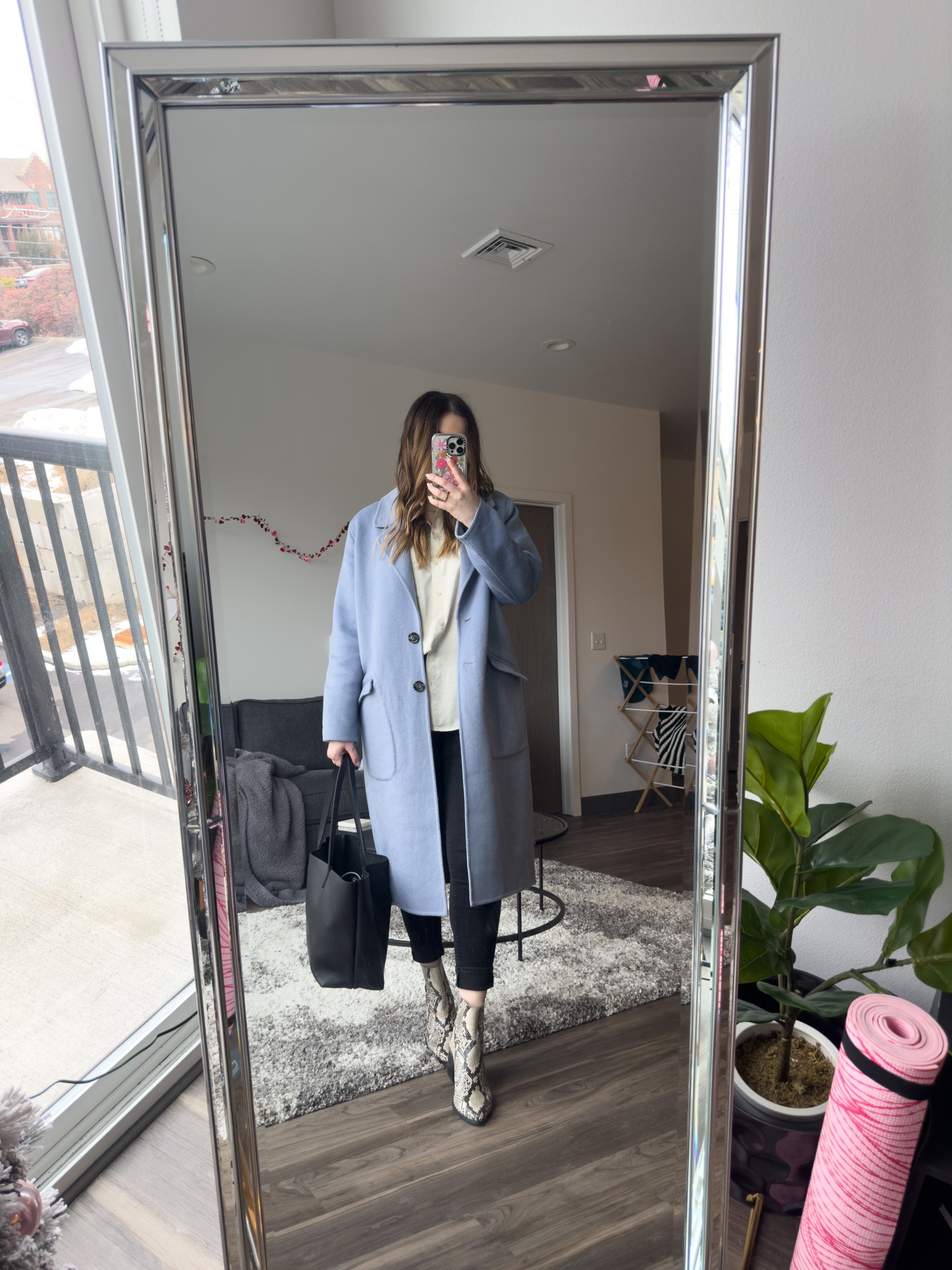 Business casual work outfit! Featuring a long coat from Universal Standard

I’m wearing a XS coat, size 29 jeans and size 9 booties 

#LTKSeasonal #LTKworkwear #LTKstyletip