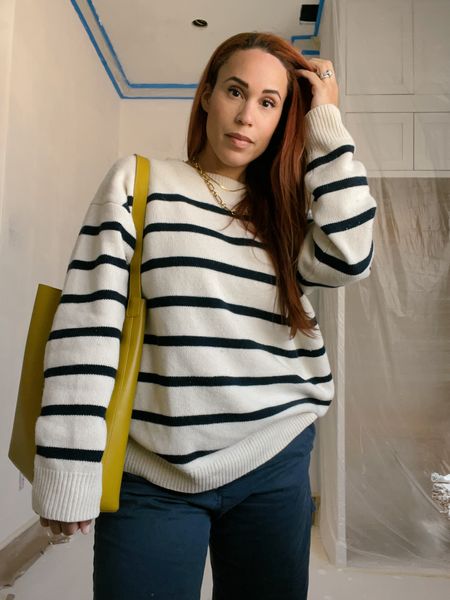 Striped—the most essential piece in a wardrobe

Spring style
Closet essentials
Closet staples
Spring fashion
Classic style